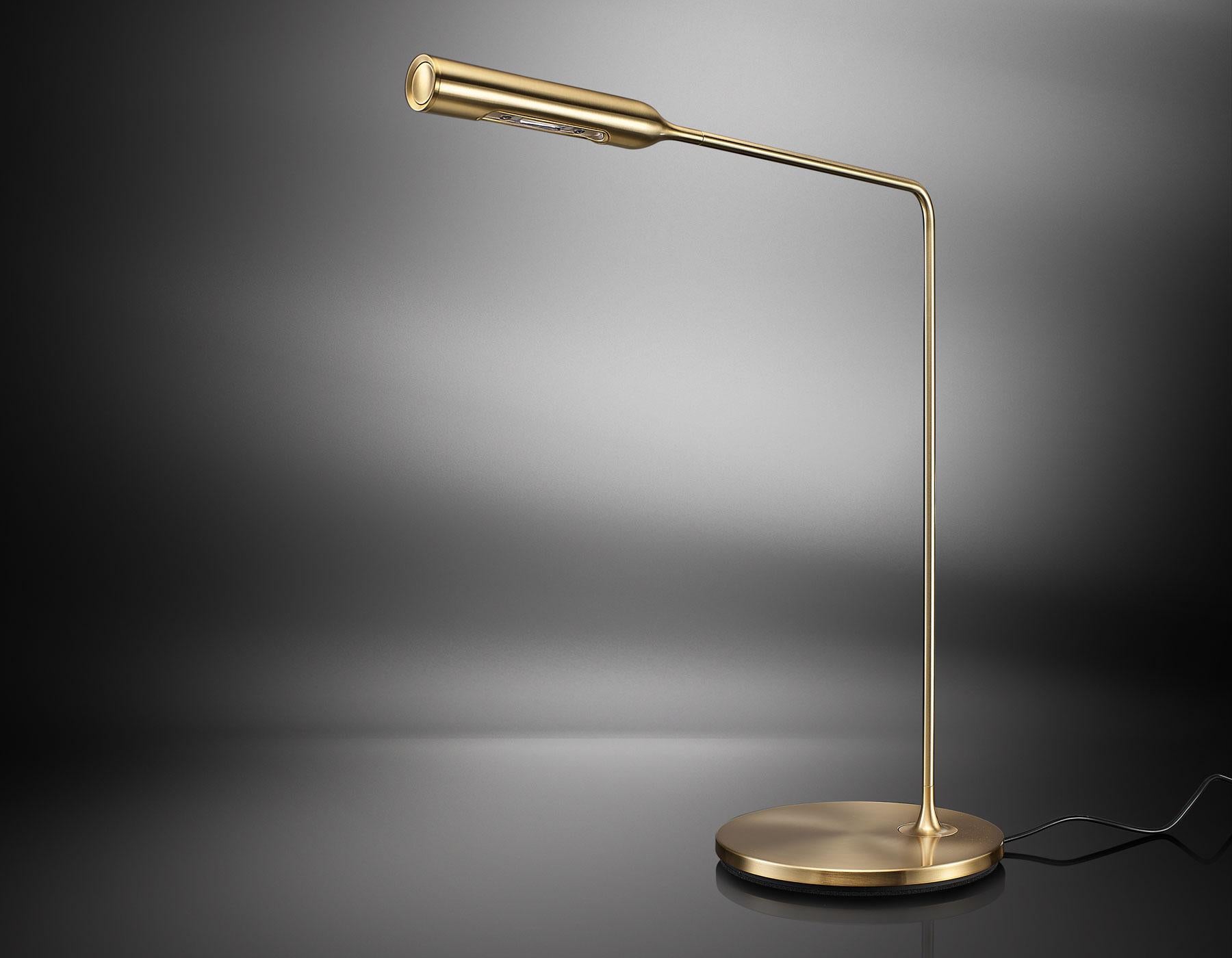 Lumina Gold gebürstet Flo Schreibtischlampe  von Foster+Partners im Angebot 2