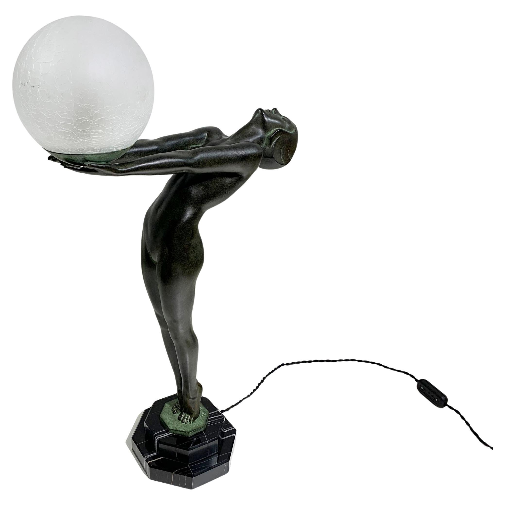„Lumina“ Tischlampe/Skulptur von Max Le Verrier, signiert „Le Verrier“