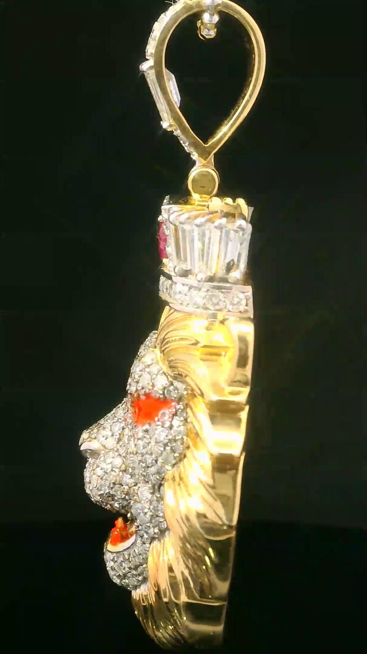 Pendentif Luminescent glacé en forme de Lion du Roi des Rois Neuf - En vente à BEENLEIGH, AU