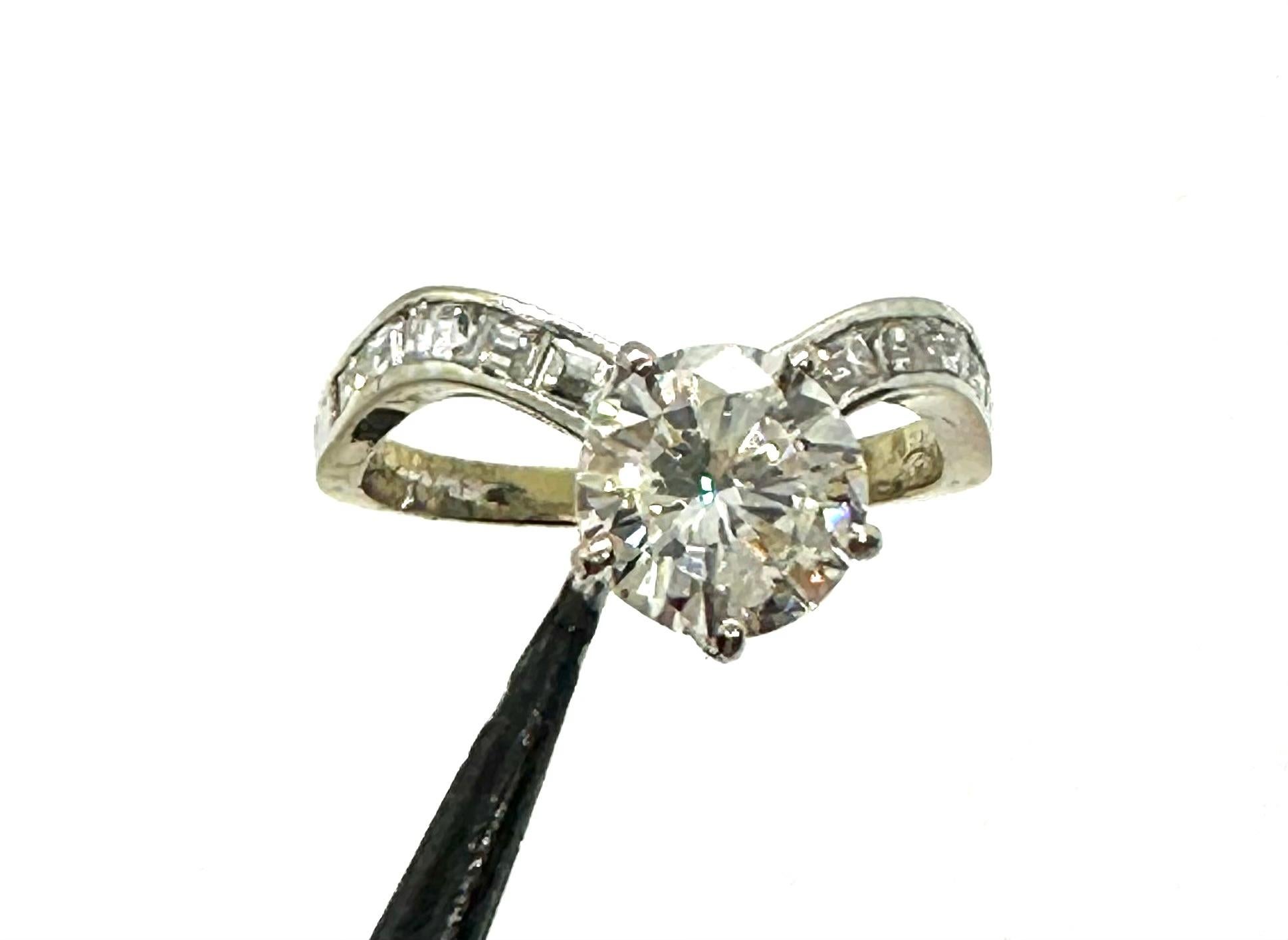 Bright engagement ring with diamond ct. 1.73 For Sale 4