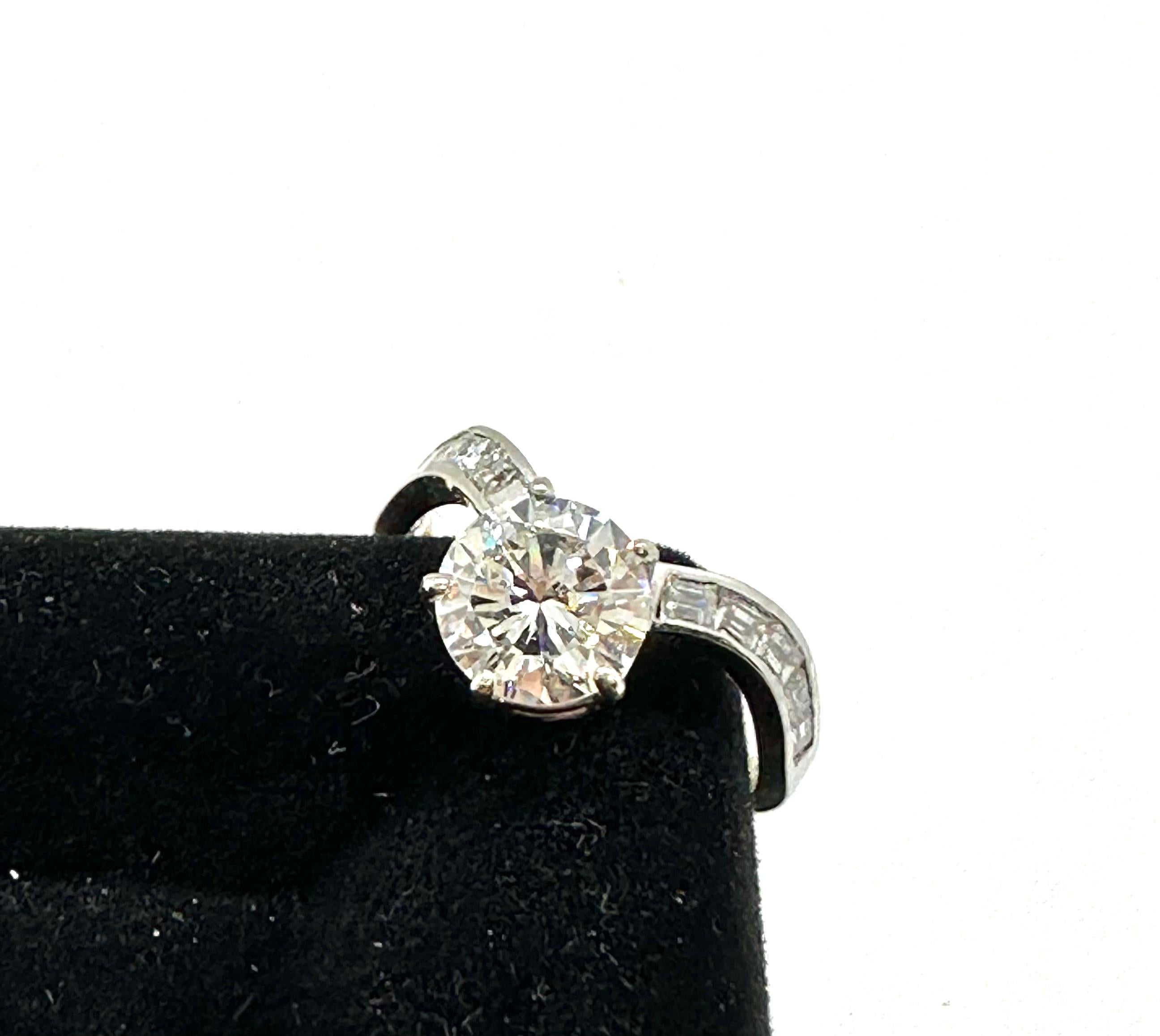 Bright engagement ring with diamond ct. 1.73 For Sale 5