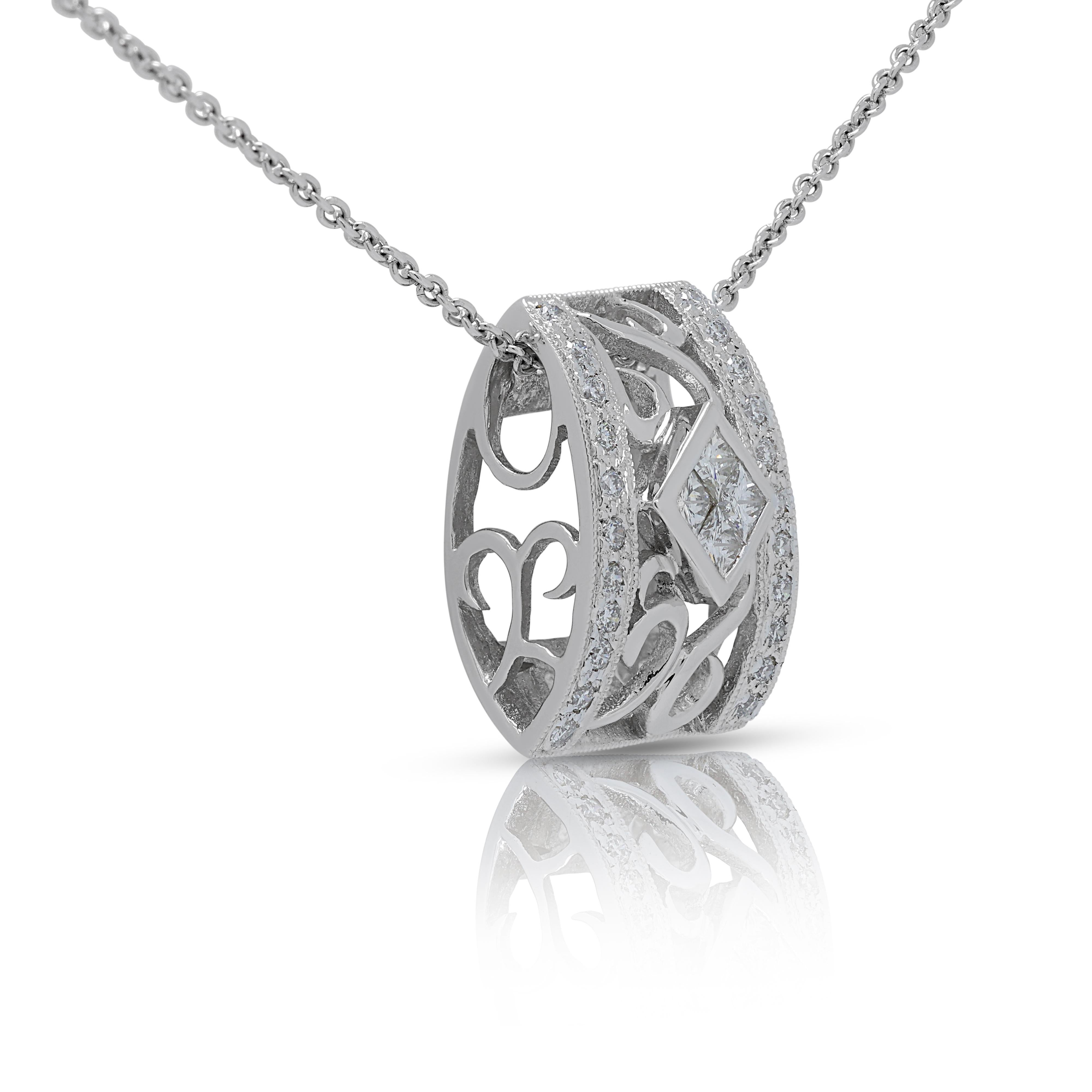 Round Cut Luminous 0.30ct Diamonds Pendant in 18K White Gold - (Chain not Included) For Sale