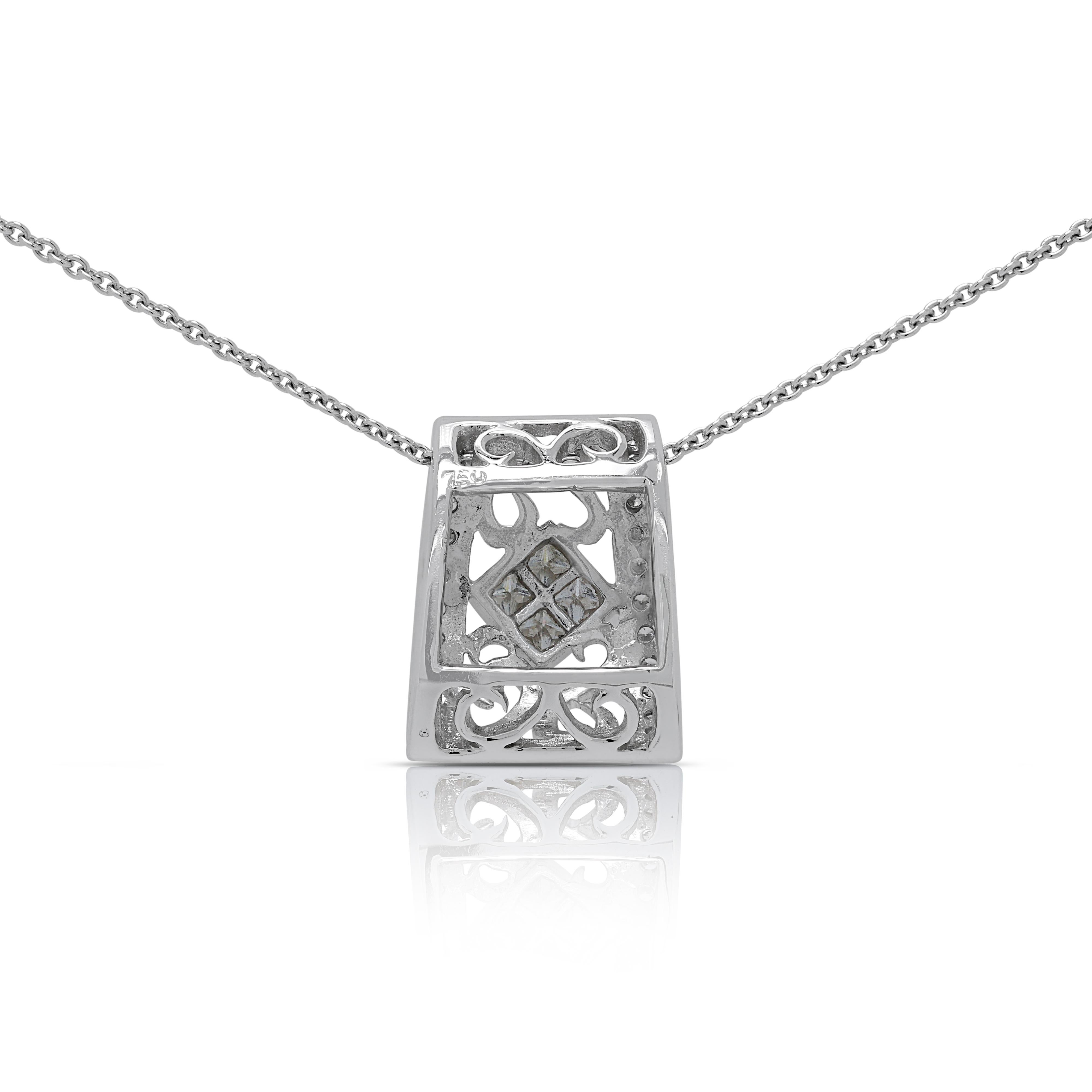 Luminous 0.30ct Diamonds Pendant in 18K White Gold - (Chain not Included) For Sale 2