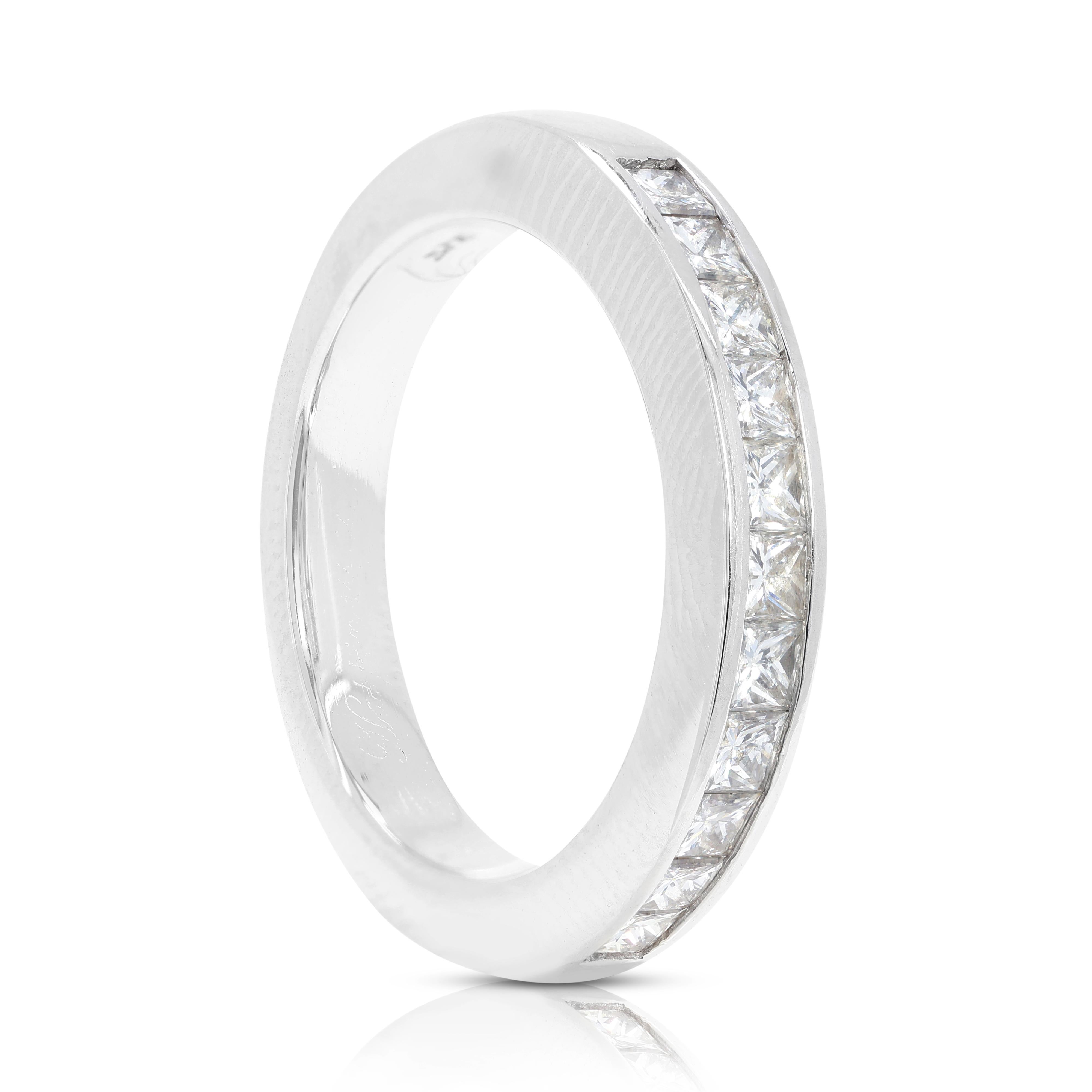 Luminous 0.35ct Princess Cut Half Eternity Diamond Ring in Platinum For Sale 2