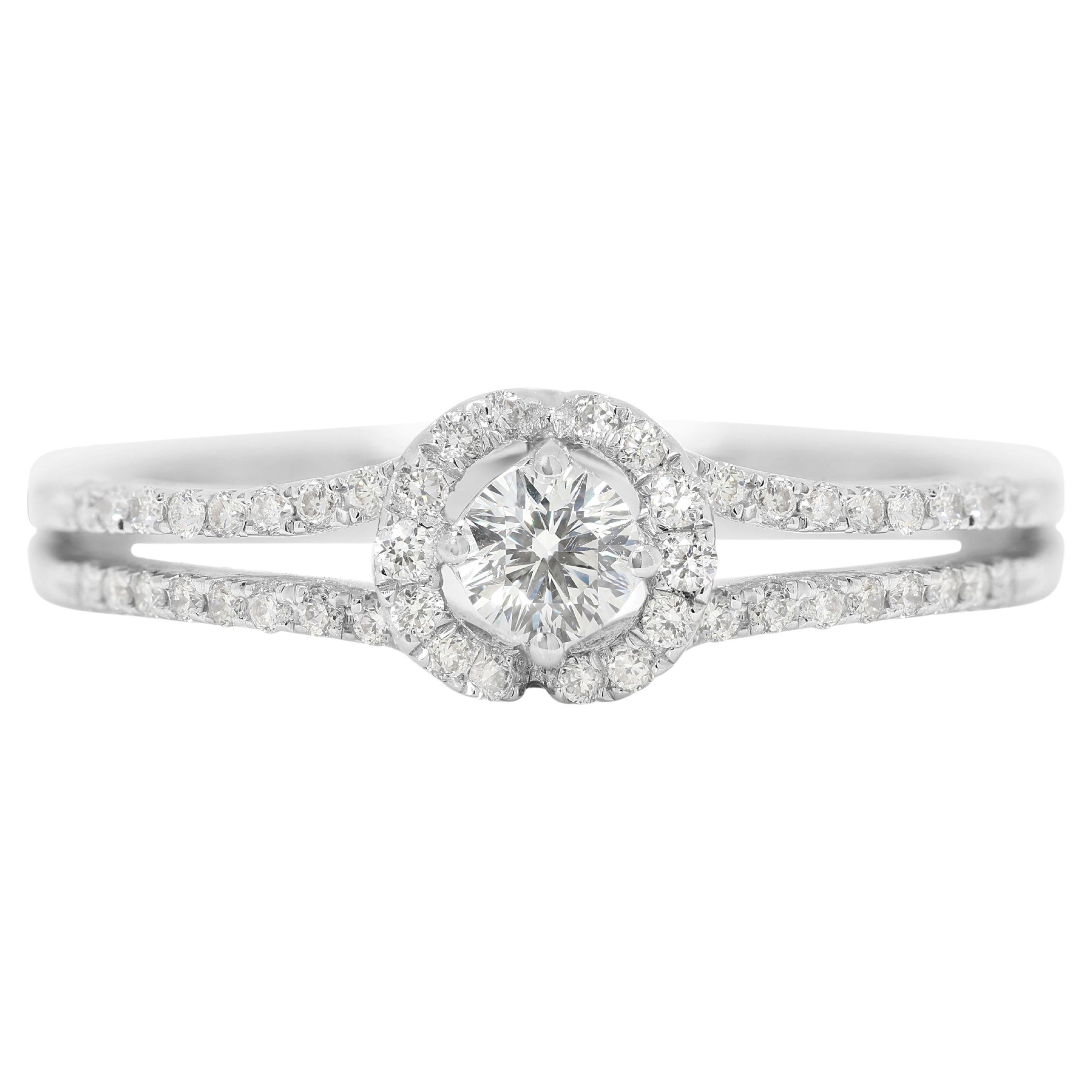 Anillo luminoso de diamantes brillantes redondos de 0,36 ct en oro blanco de 18 quilates