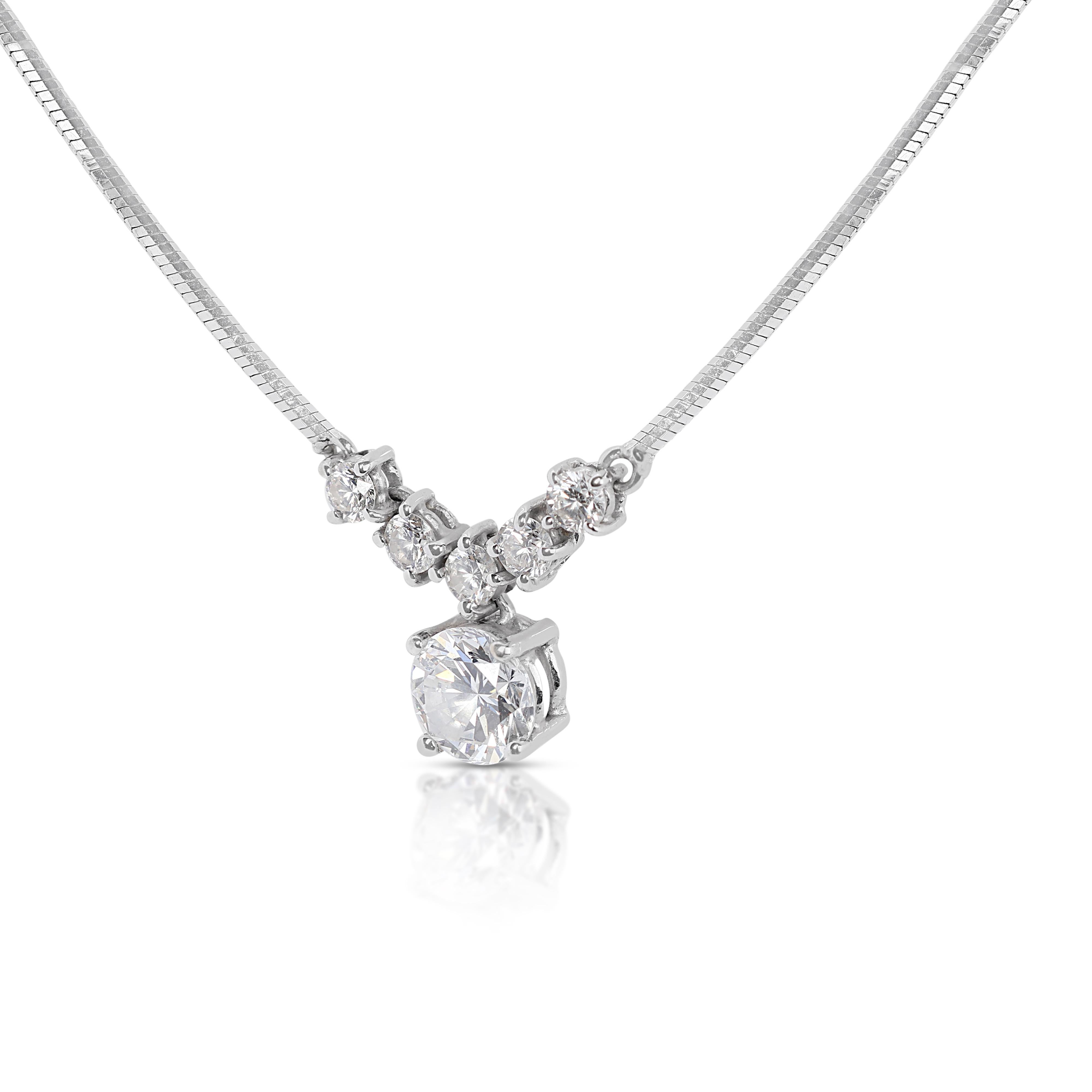 Luminous 0.50ct Diamonds Necklace in 18K White Gold In Excellent Condition For Sale In רמת גן, IL