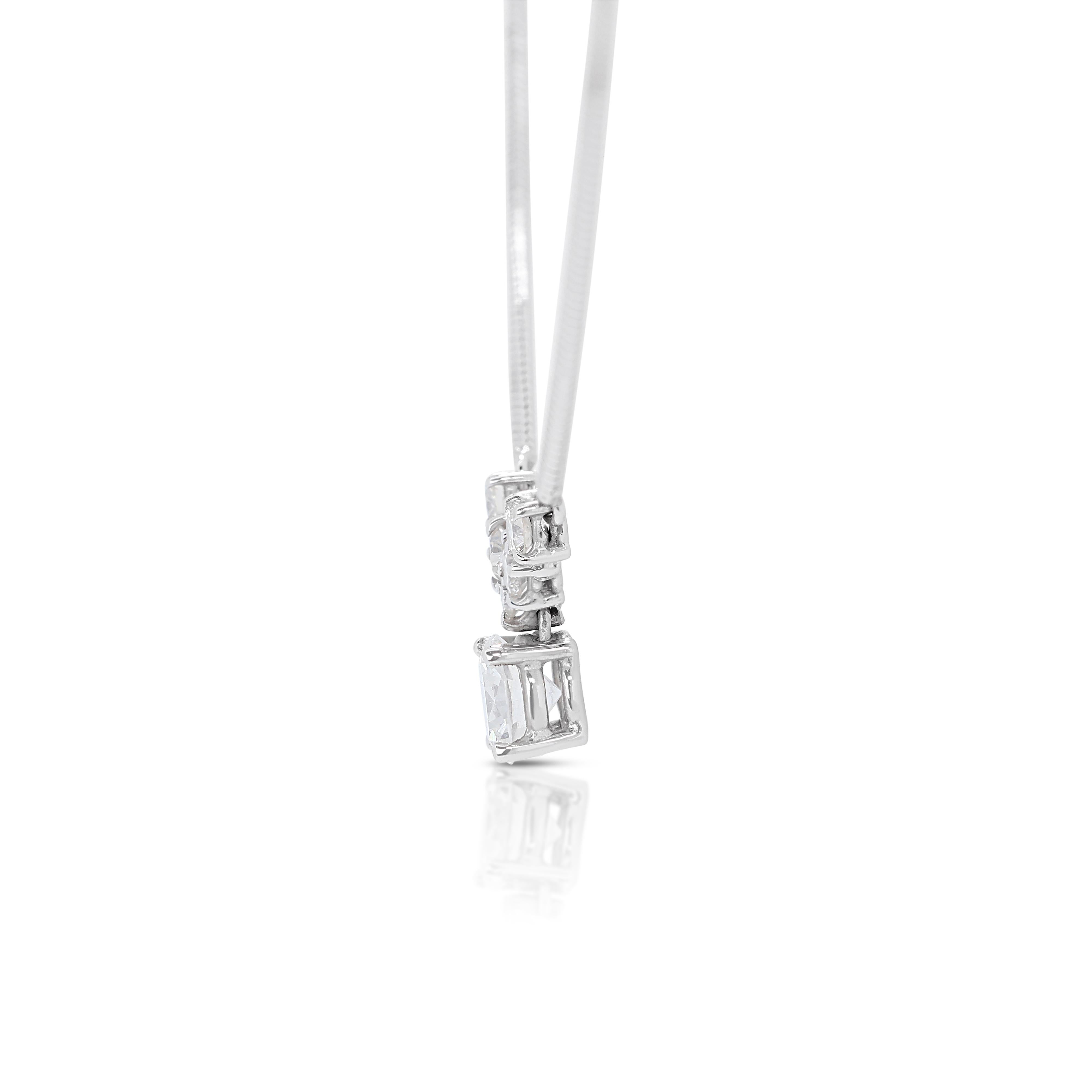 Women's Luminous 0.50ct Diamonds Necklace in 18K White Gold For Sale