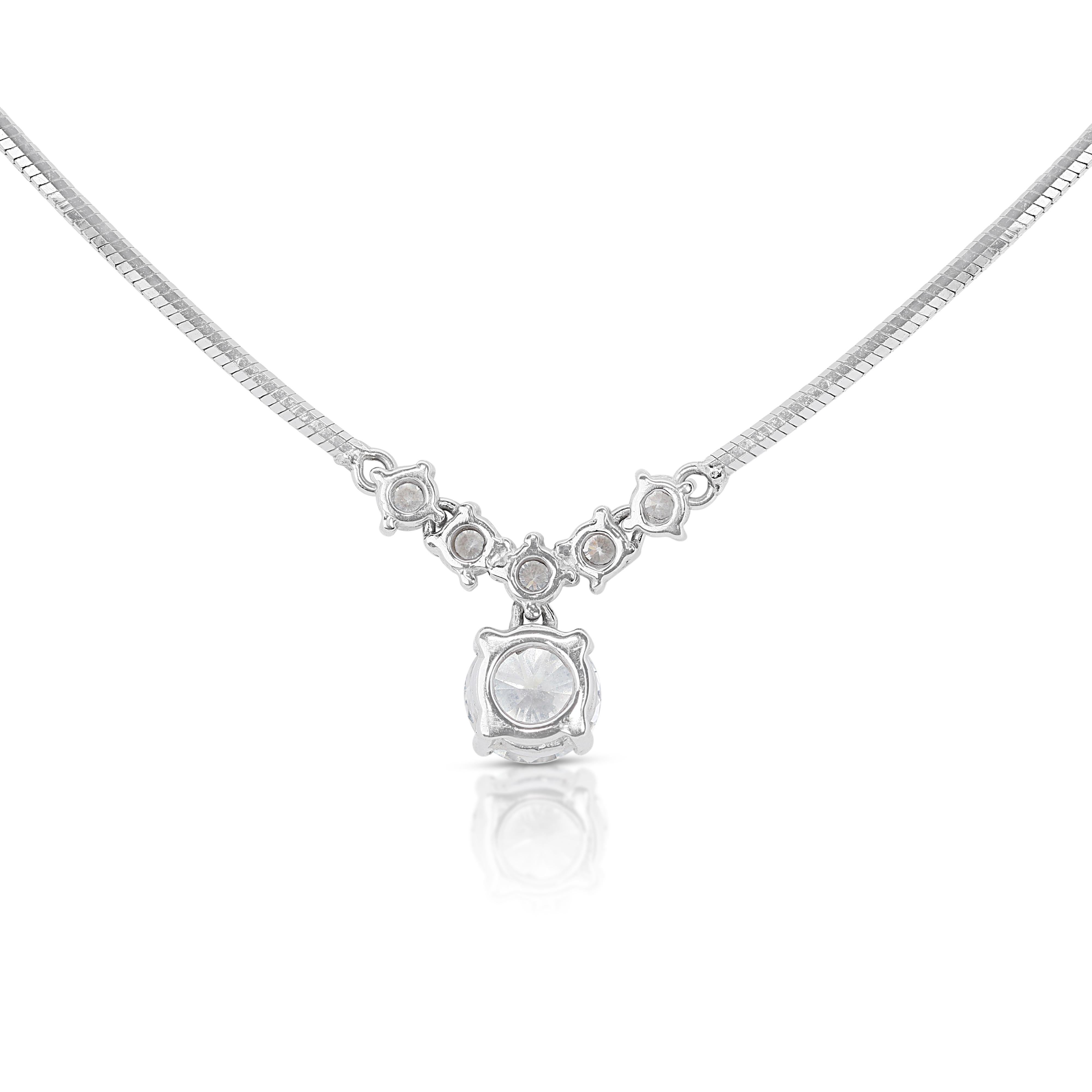 Luminous 0.50ct Diamonds Necklace in 18K White Gold For Sale 1