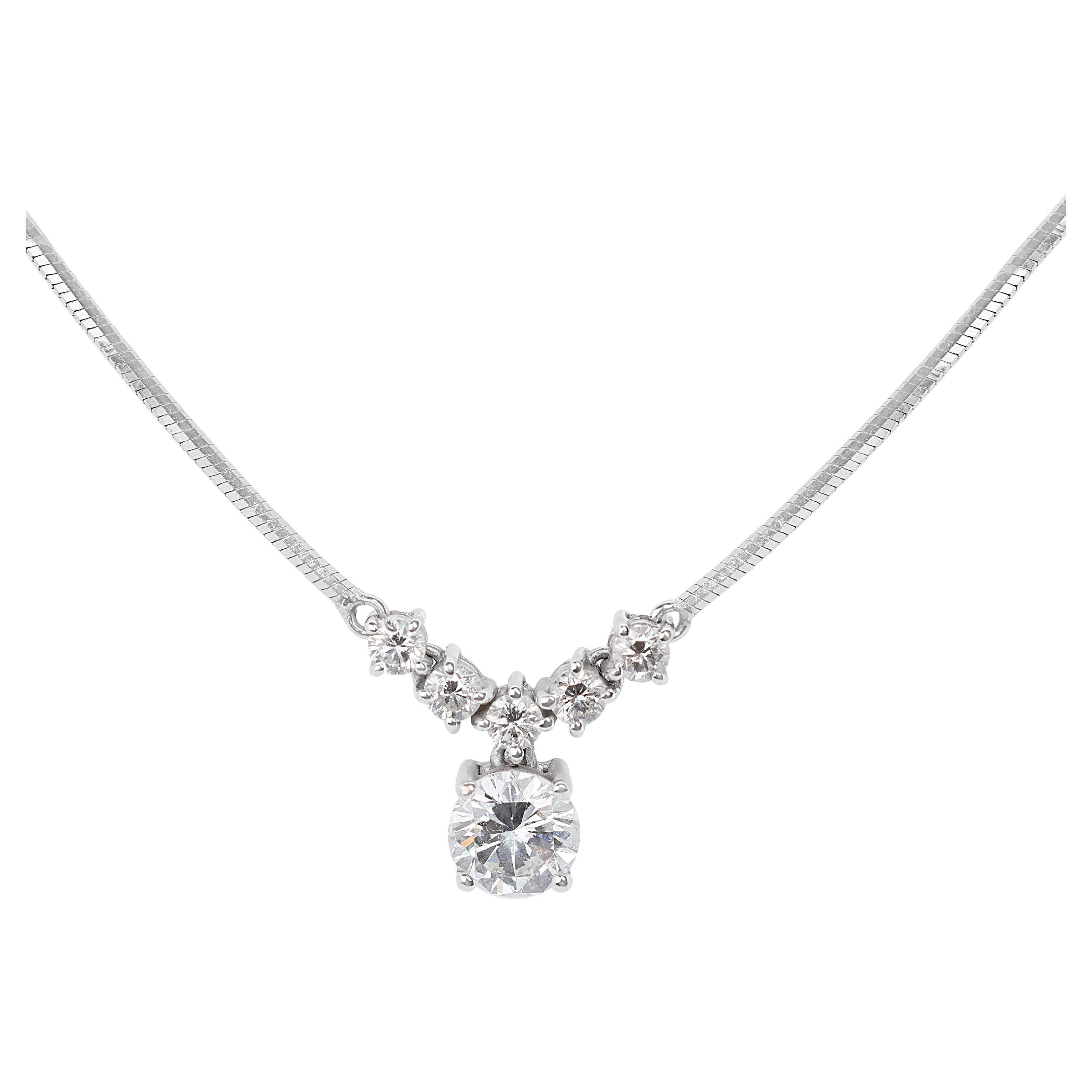 Luminous 0.50ct Diamonds Necklace in 18K White Gold For Sale