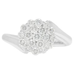 Luminous 0,54ct Natural Diamond Floral Cluster Ring in 18K Weißgold