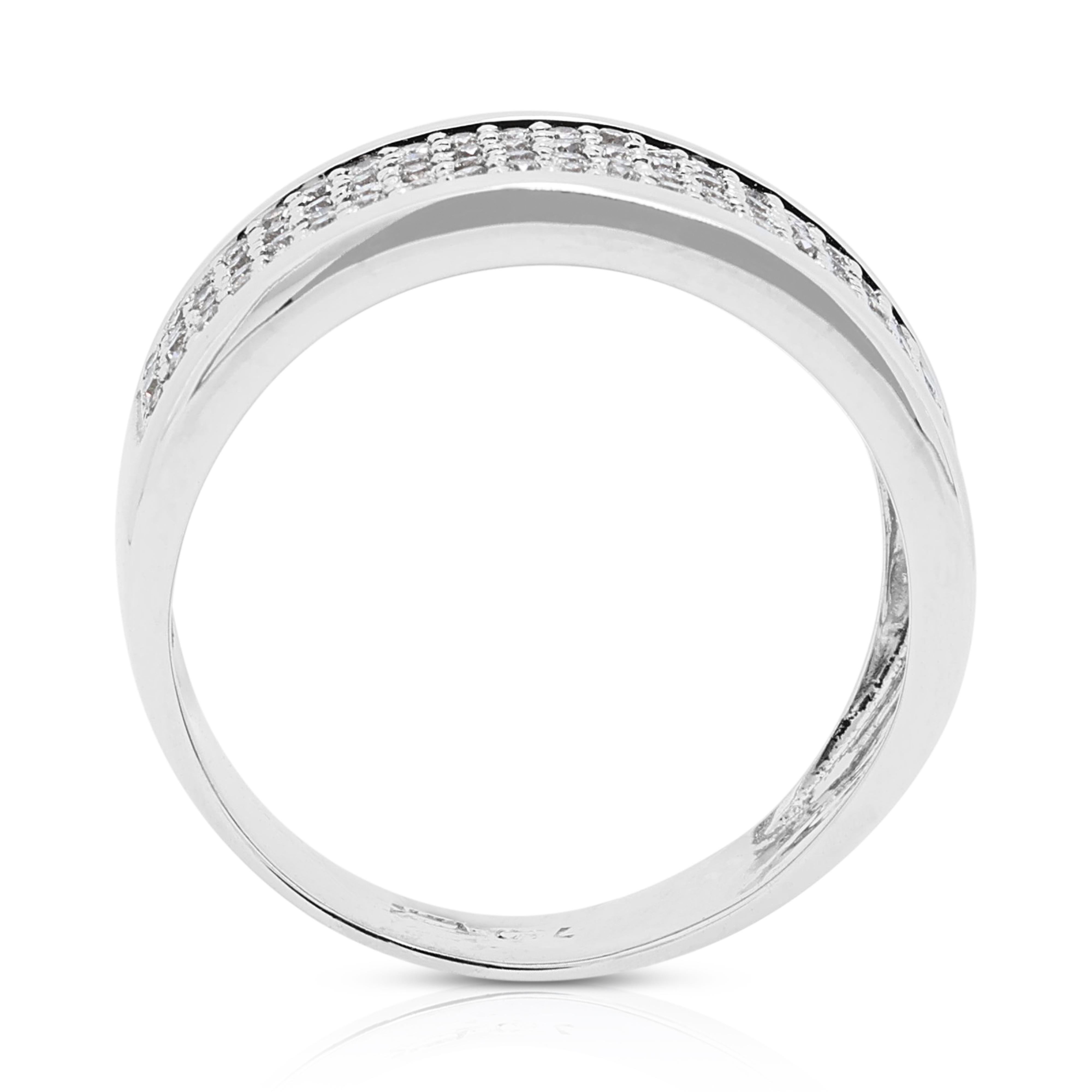 Luminous 0,5ct Runde Brillanten Ring in 18K Weißgold im Angebot 1