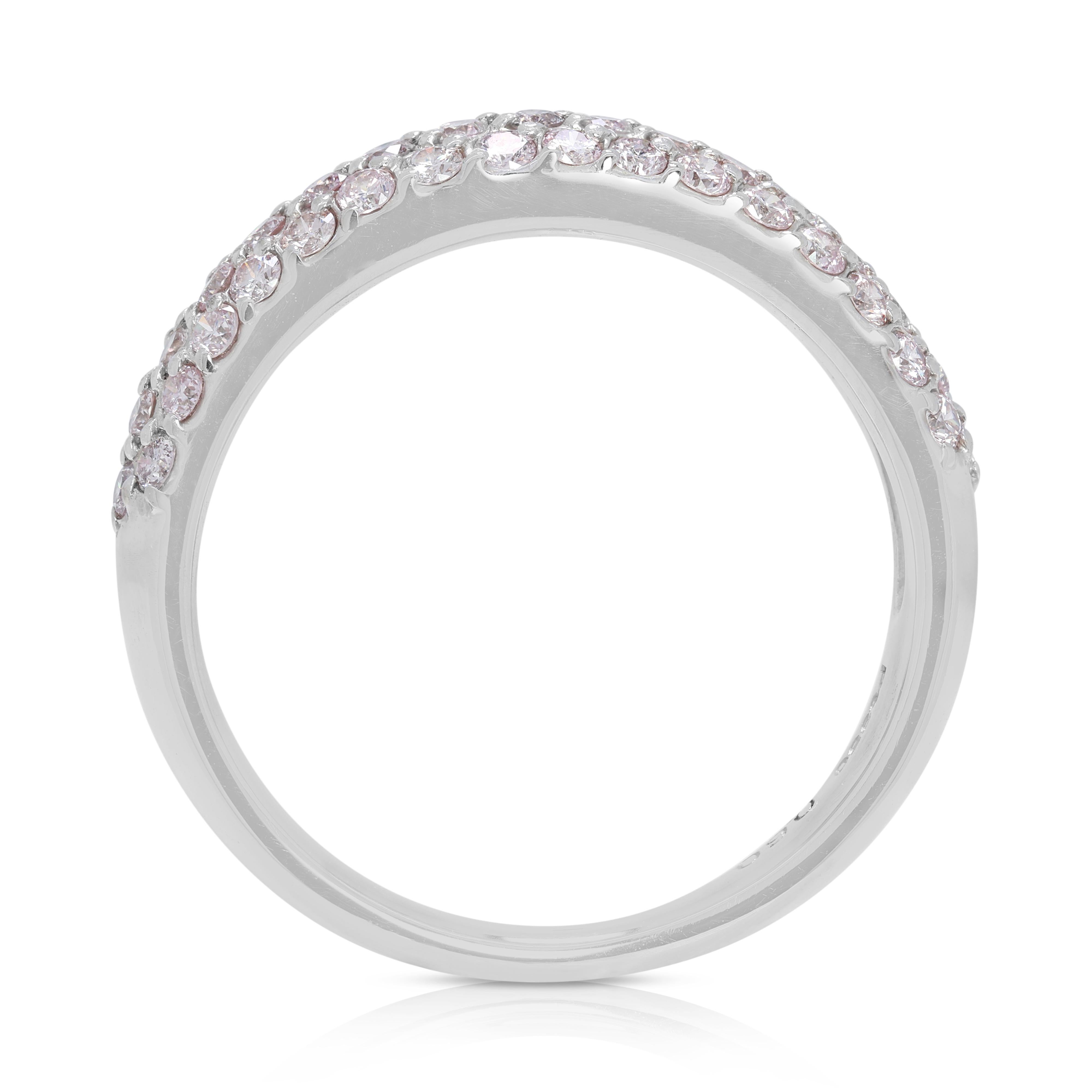 Luminoso anello in platino con diamanti naturali tondi e brillanti da 0,60 carati in vendita 2
