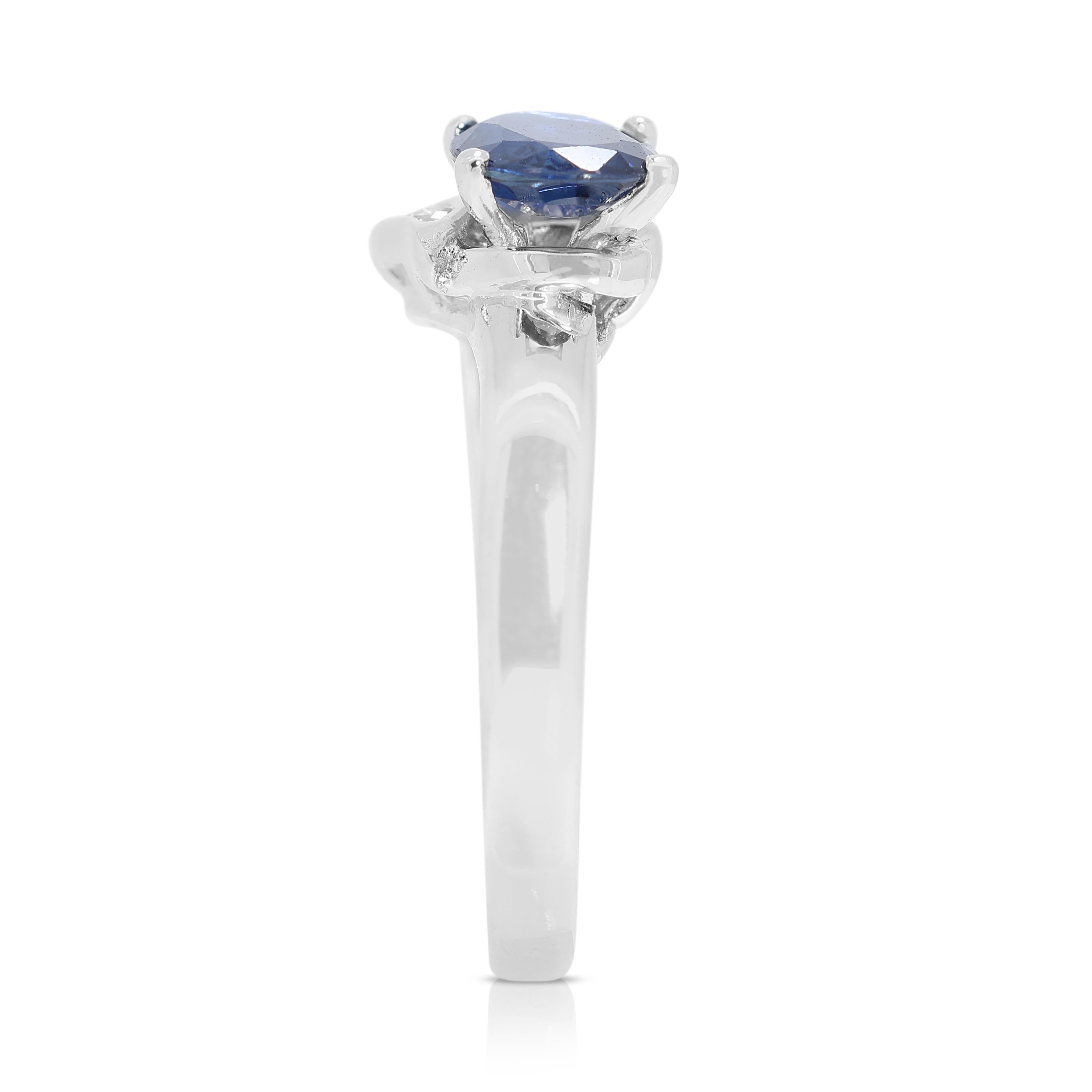 Anello Luminoso con Zaffiro da 0,76 carati e diamanti naturali in oro bianco 18 carati in vendita 1