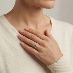 Anillo luminoso con pavé de diamantes naturales de 0,81 ct en oro amarillo de 18 quilates