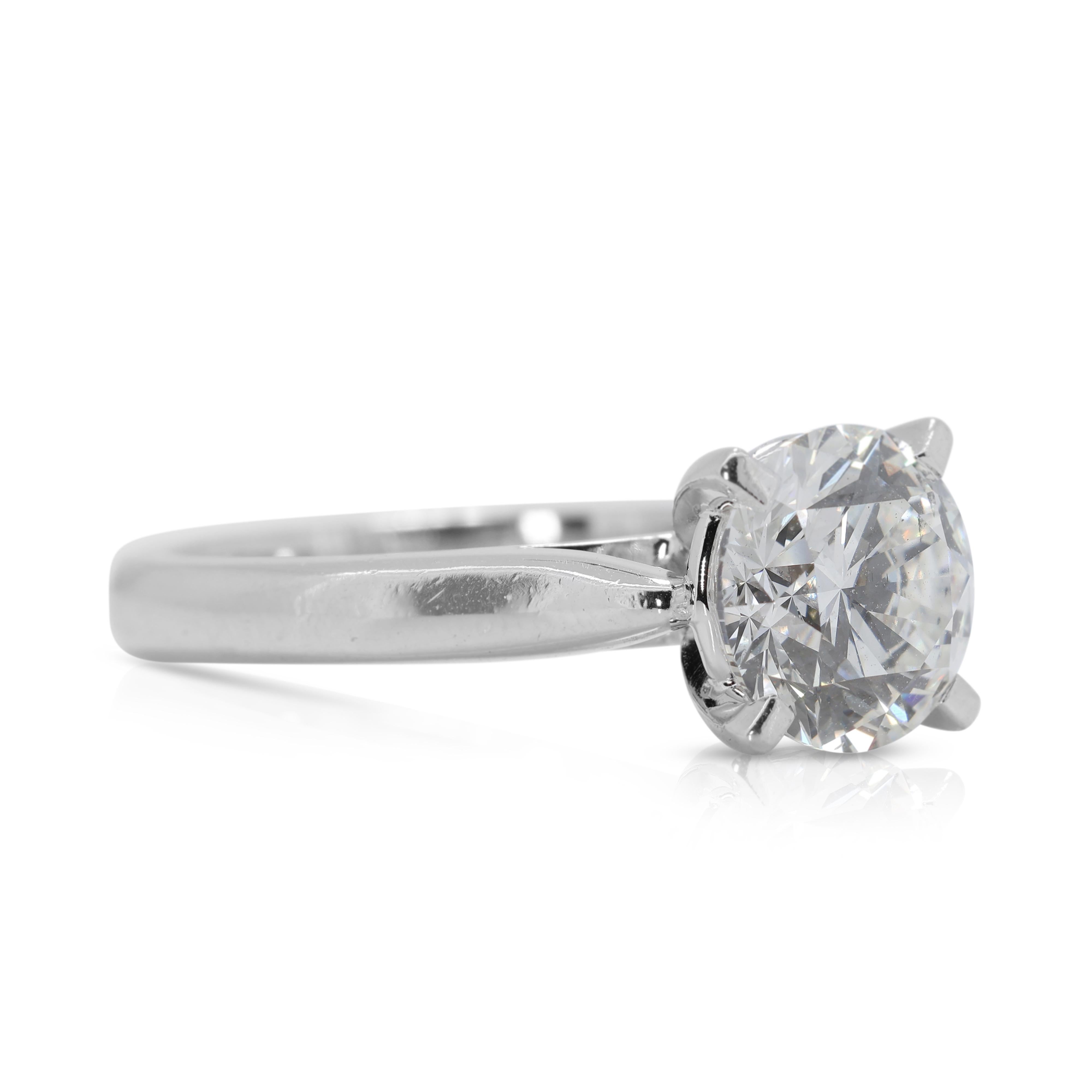 Taille ronde Lumineuse bague solitaire en or blanc 18 carats et diamants de 1 carat et 72 points certifiés GIA en vente