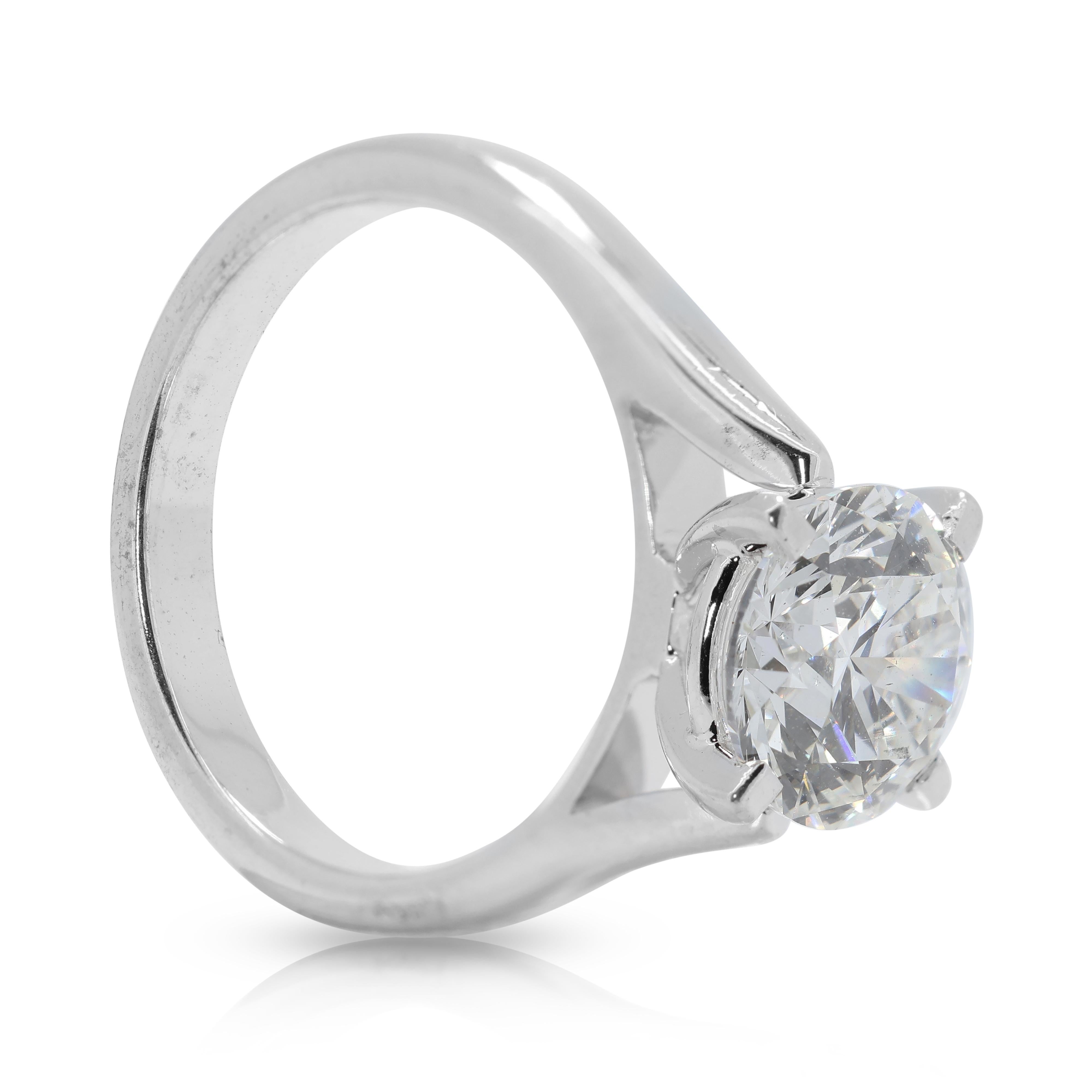 Lumineuse bague solitaire en or blanc 18 carats et diamants de 1 carat et 72 points certifiés GIA Excellent état - En vente à רמת גן, IL