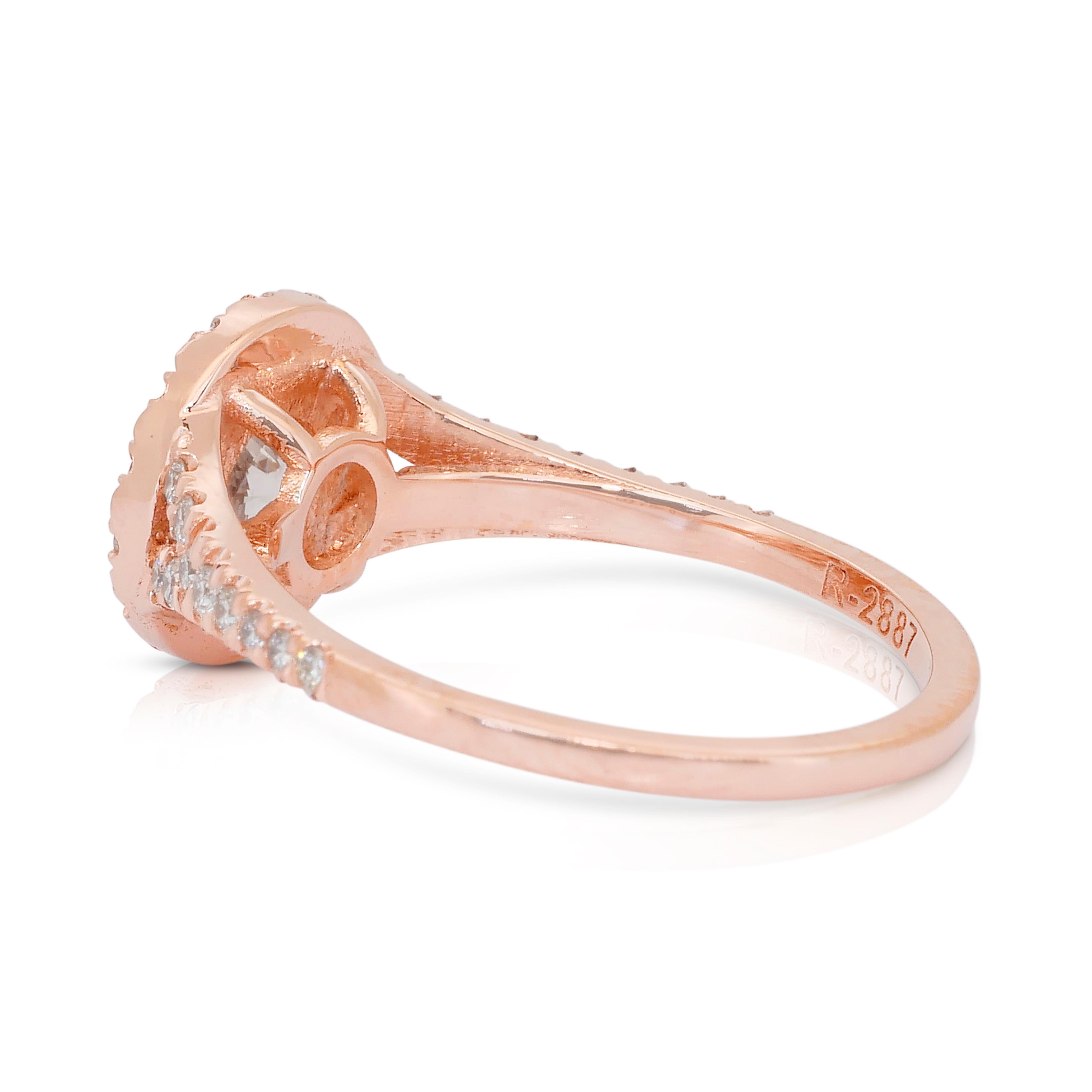 Luminous 1.09ct Diamonds Halo Ring in 18k Rose Gold - IGI Certified Neuf - En vente à רמת גן, IL