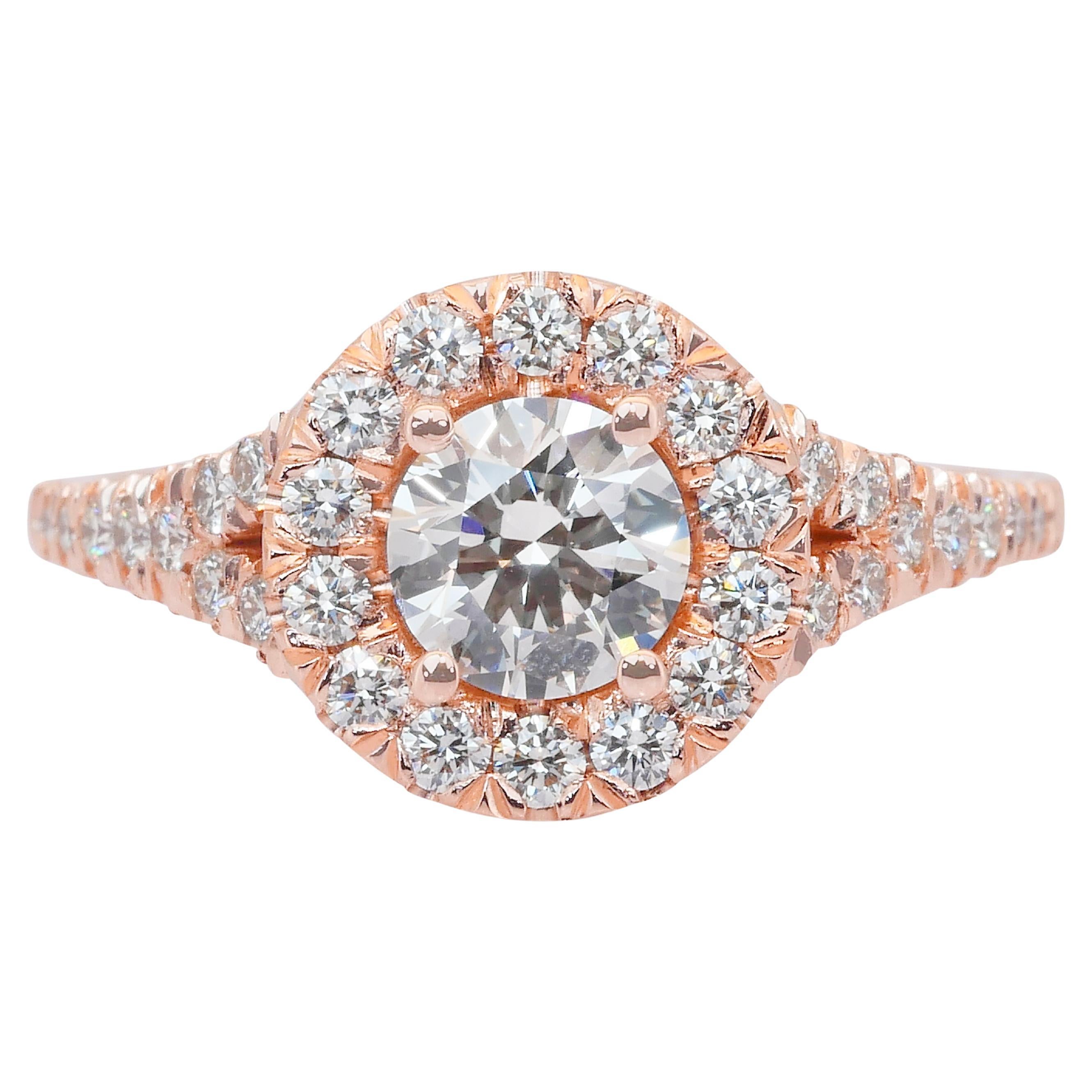 Luminous 1.09ct Diamonds Halo Ring in 18k Rose Gold - IGI Certified en vente
