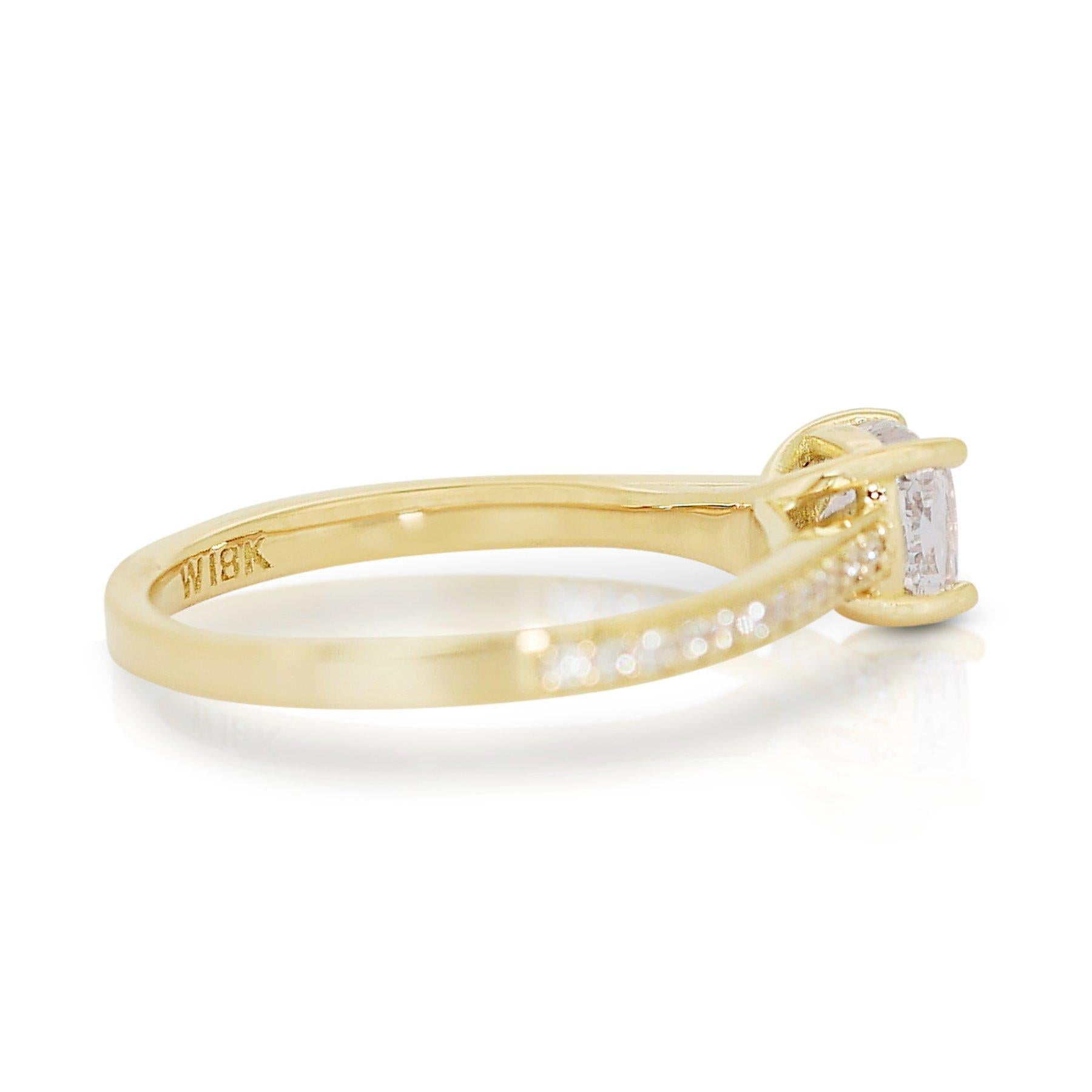 Luminous 1.17ct Diamond Pave Ring in 18k Yellow Gold – GIA Certified In New Condition In רמת גן, IL
