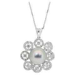 Luminosa collana di perle Tahitian Salt Walter e diamanti da 11,88 carati