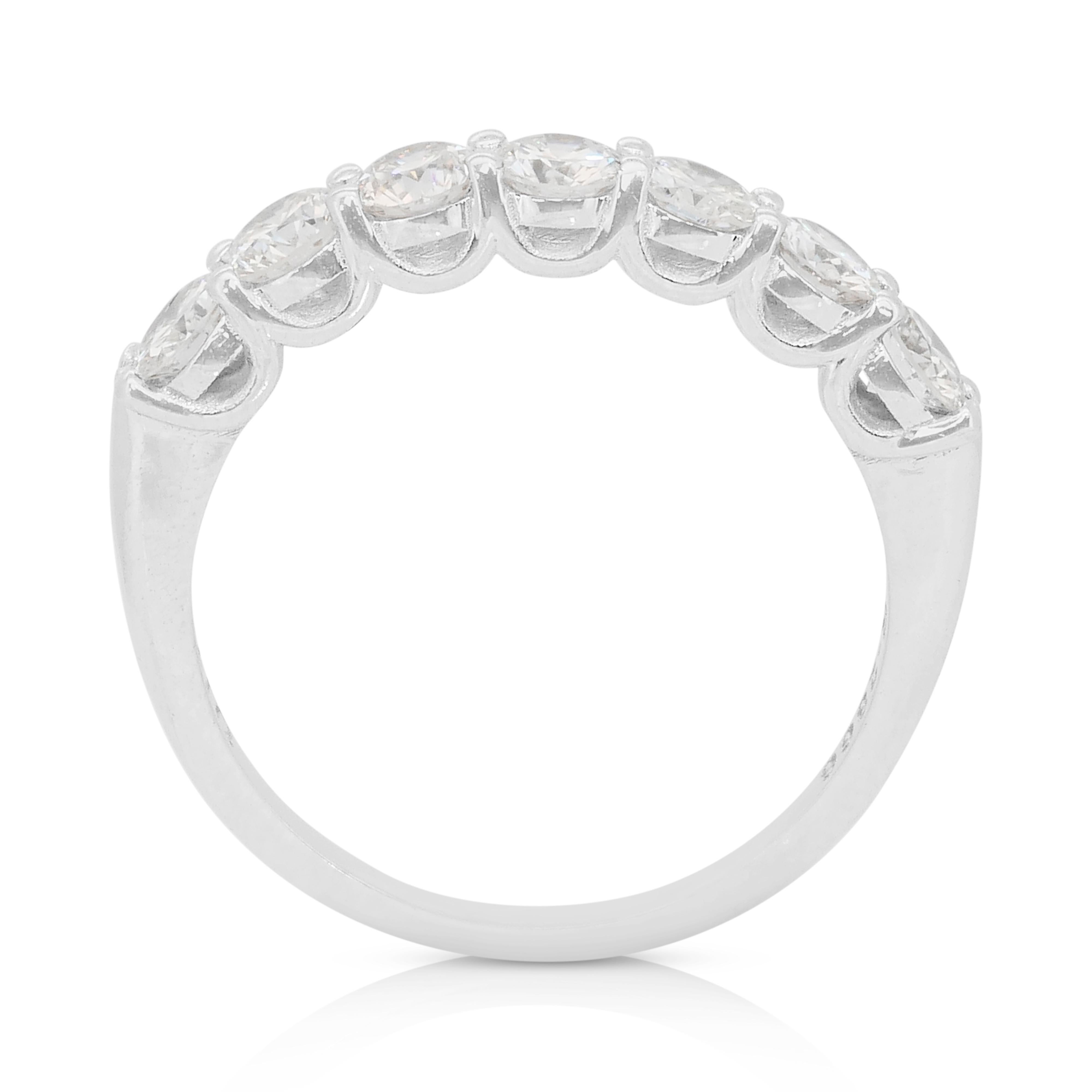 Anello Luminoso con 1,18ct di diamanti naturali in oro bianco 18k - Certificato IGI in vendita 2