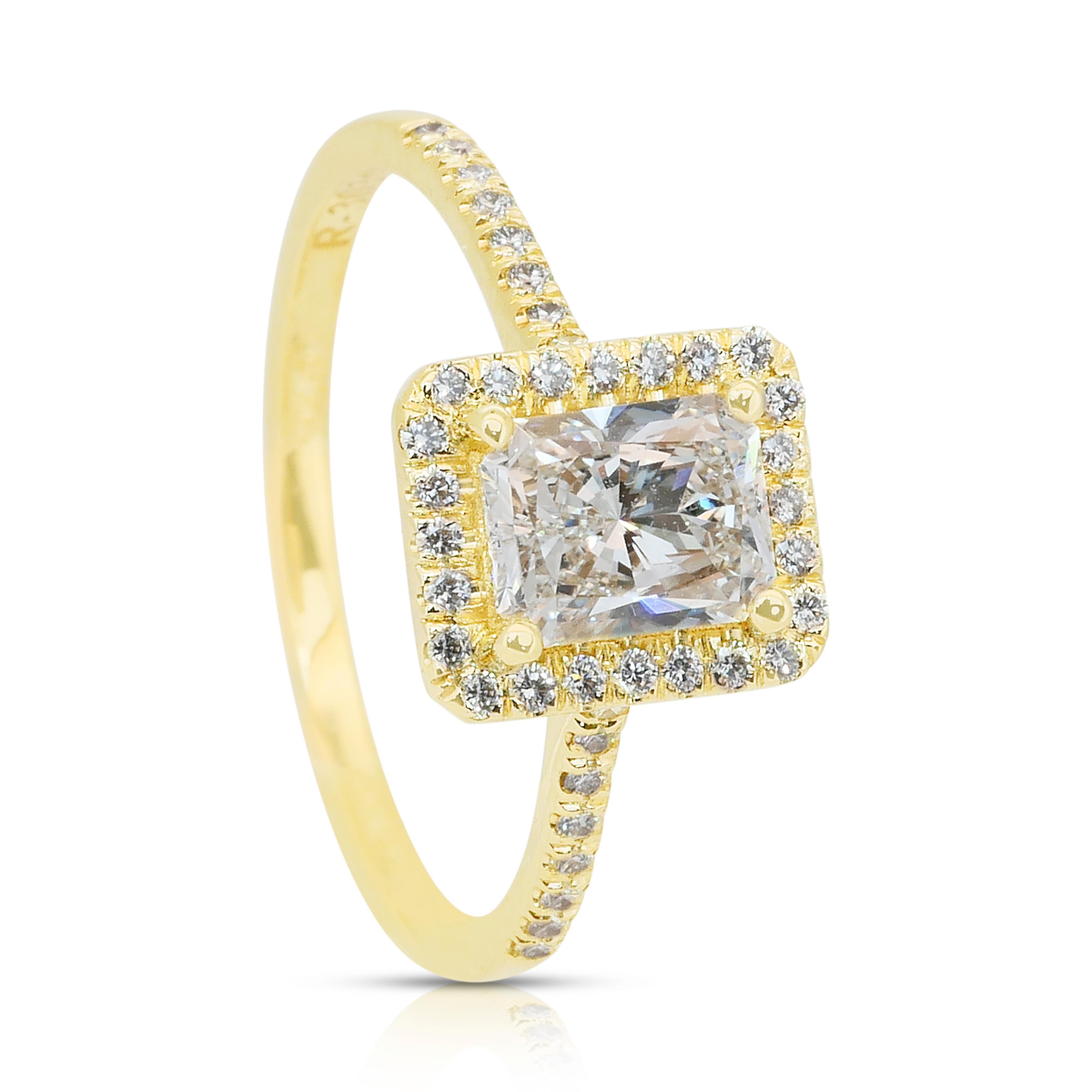 Luminous 1.22ct Diamonds Ring in 14k Yellow Gold - GIA Certified en vente 3