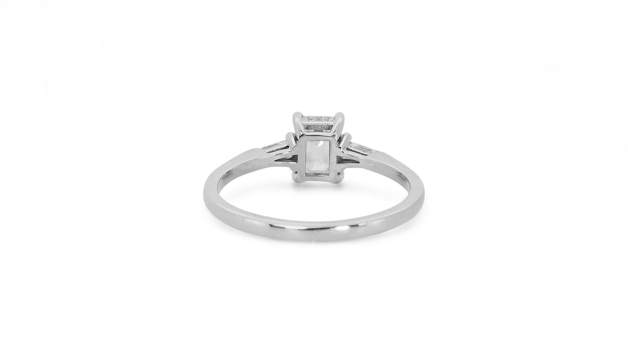 Luminous 1.28ct Diamonds 3-Stone Ring in 18k White Gold - GIA Certified For Sale 3