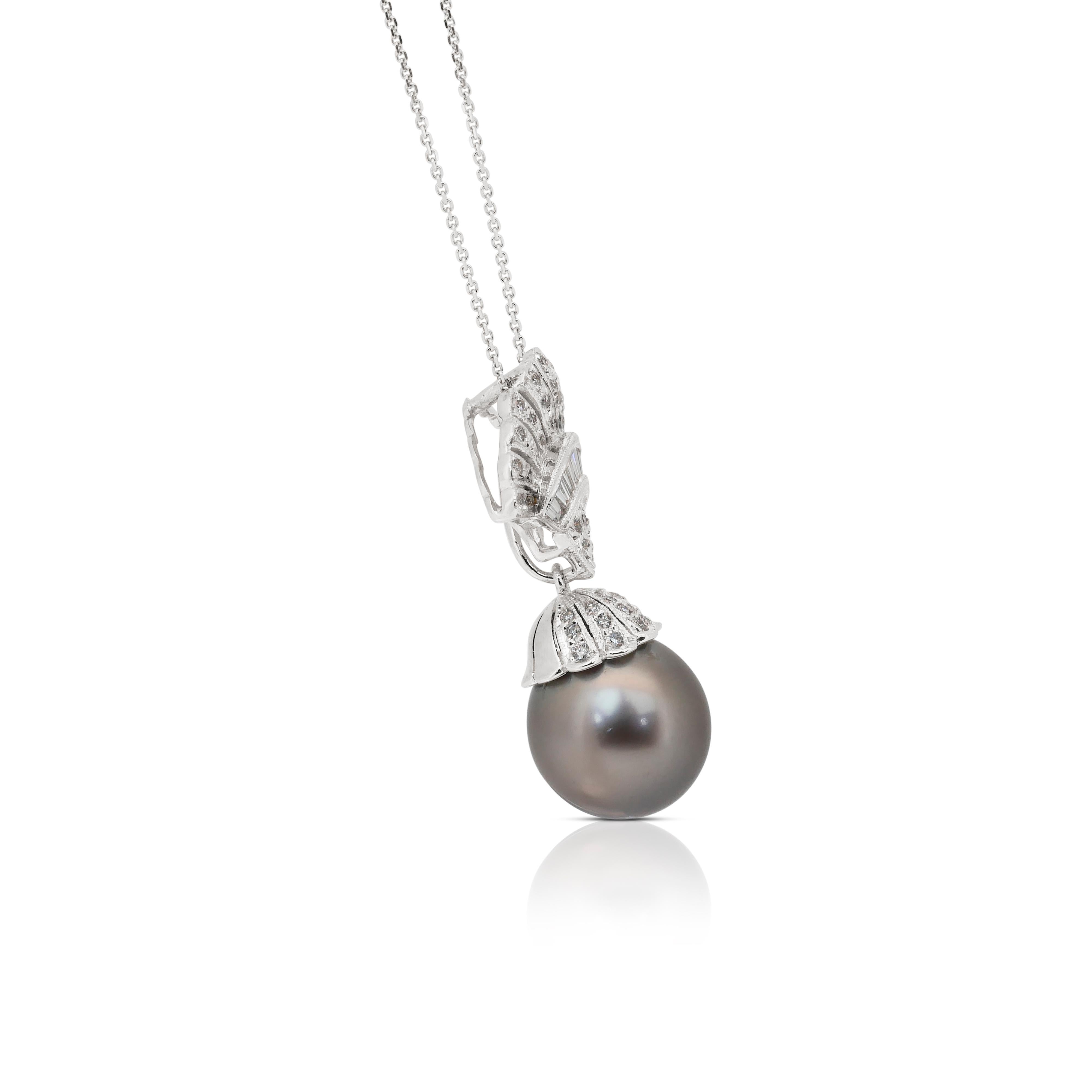 Collana Luminosa con perle di coltura di Tahiti e diamanti da 13,25 ct in oro bianco 18 carati In condizioni Nuovo in vendita a רמת גן, IL