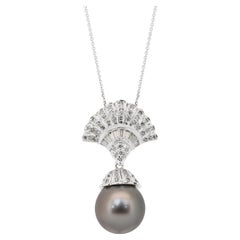 Collana Luminosa con perle di coltura di Tahiti e diamanti da 13,25 ct in oro bianco 18 carati