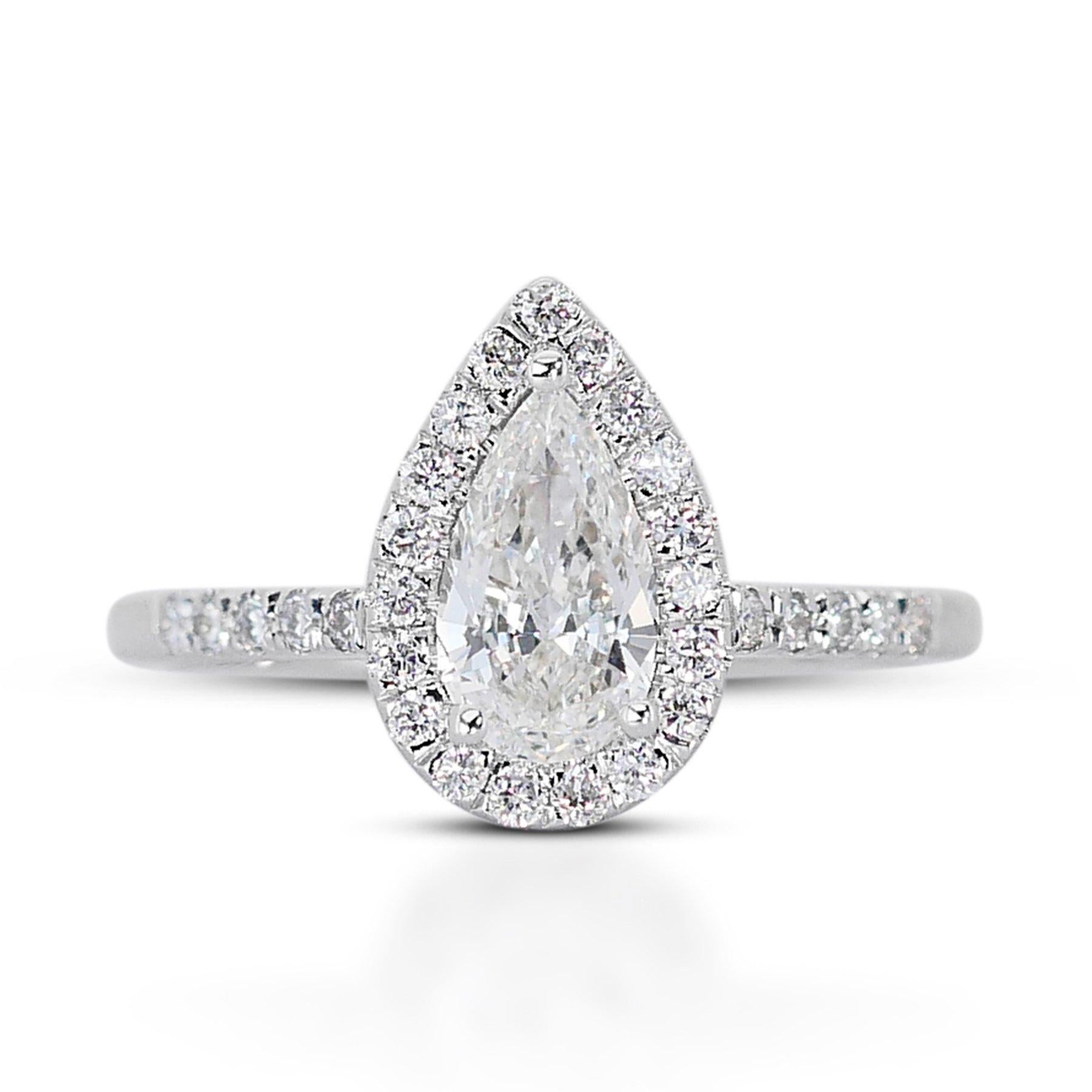 Luminous 1.32ct Double Excellent Ideal Cut Diamonds Halo Ring in 18k White Gold For Sale 3