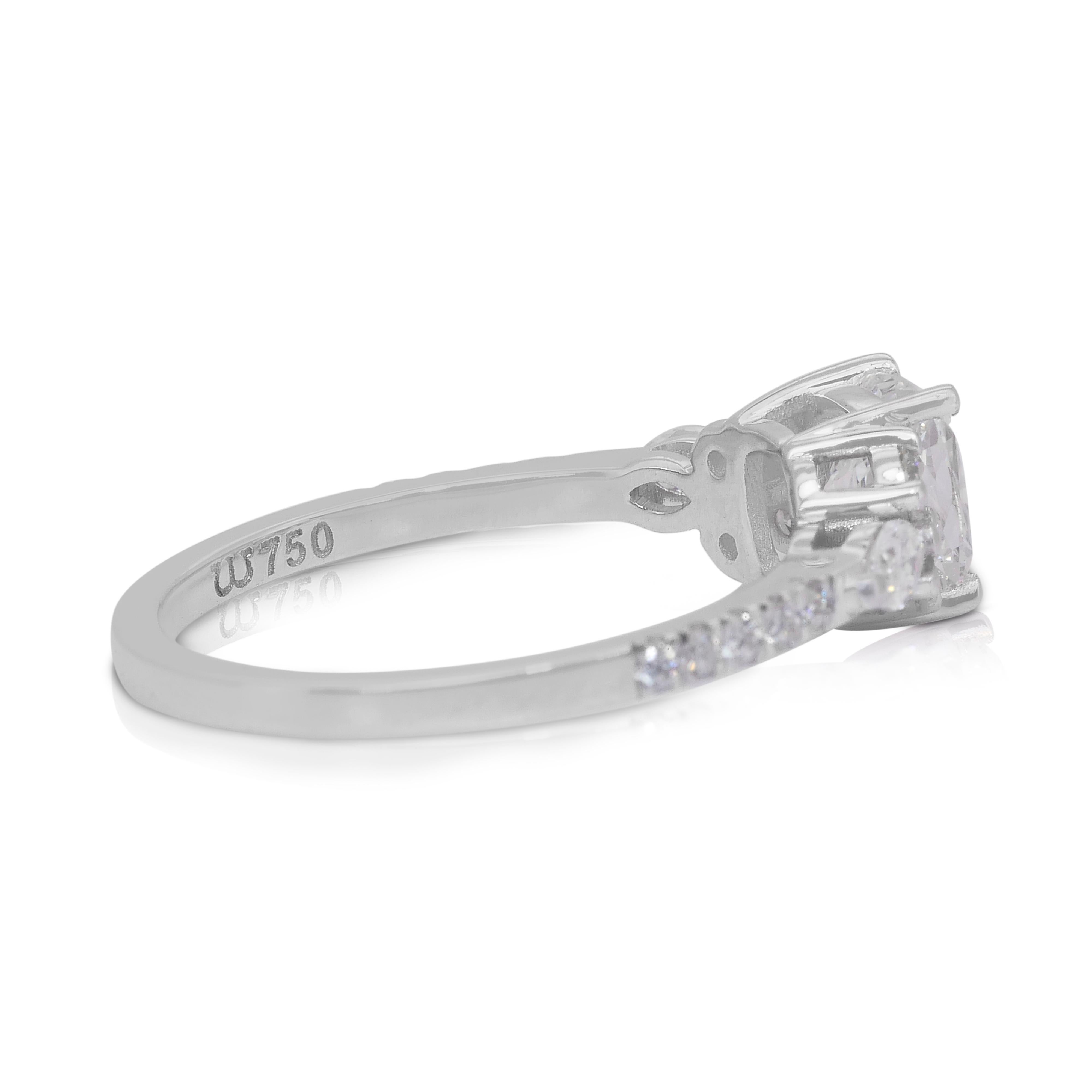 Luminous 1.43ct Diamonds Pave Ring in 18k White Gold - GIA Certified In New Condition For Sale In רמת גן, IL