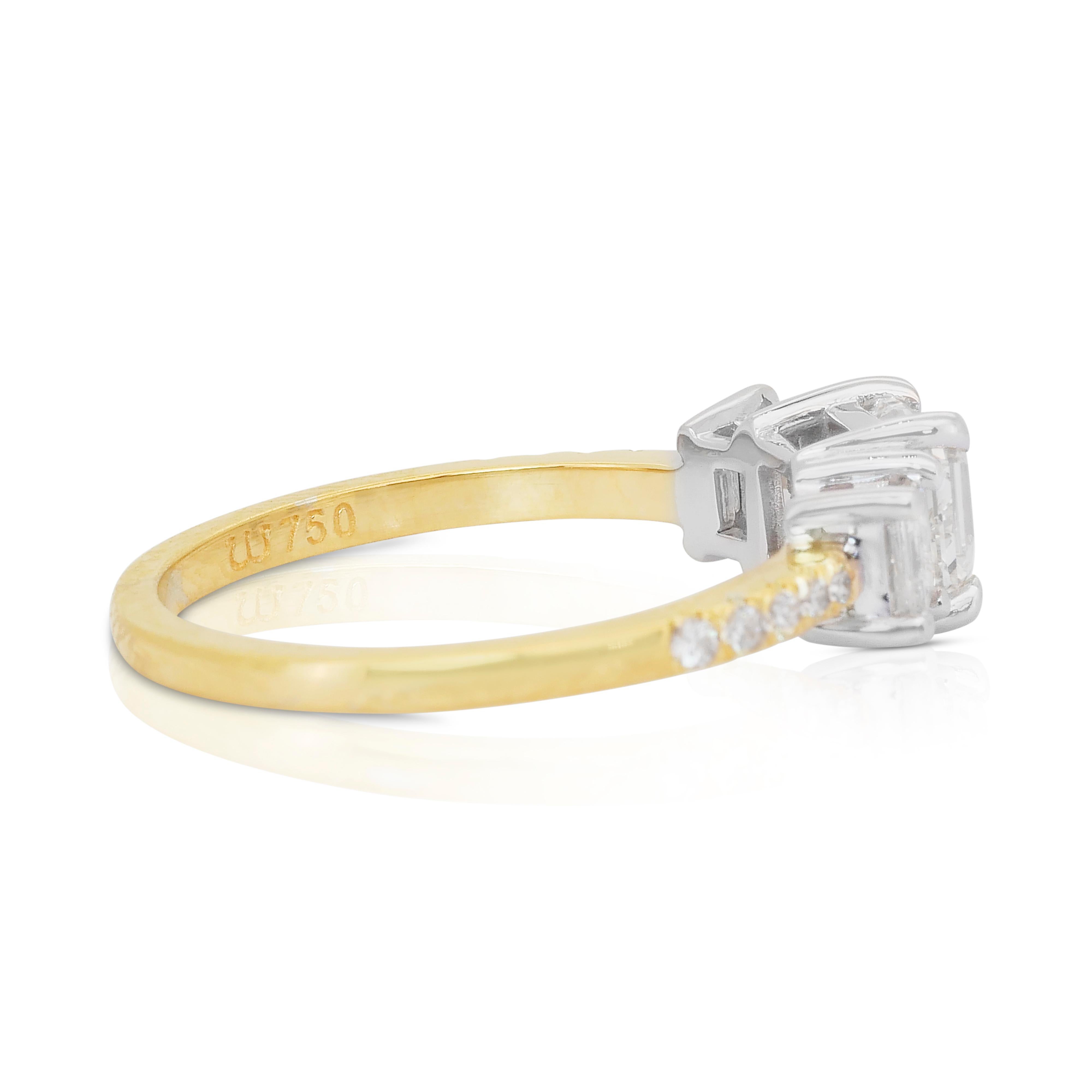 Anello Luminoso con 3 pietre di diamanti da 1,54 carati in oro giallo e bianco 18k - Certificato IGI In condizioni Nuovo in vendita a רמת גן, IL