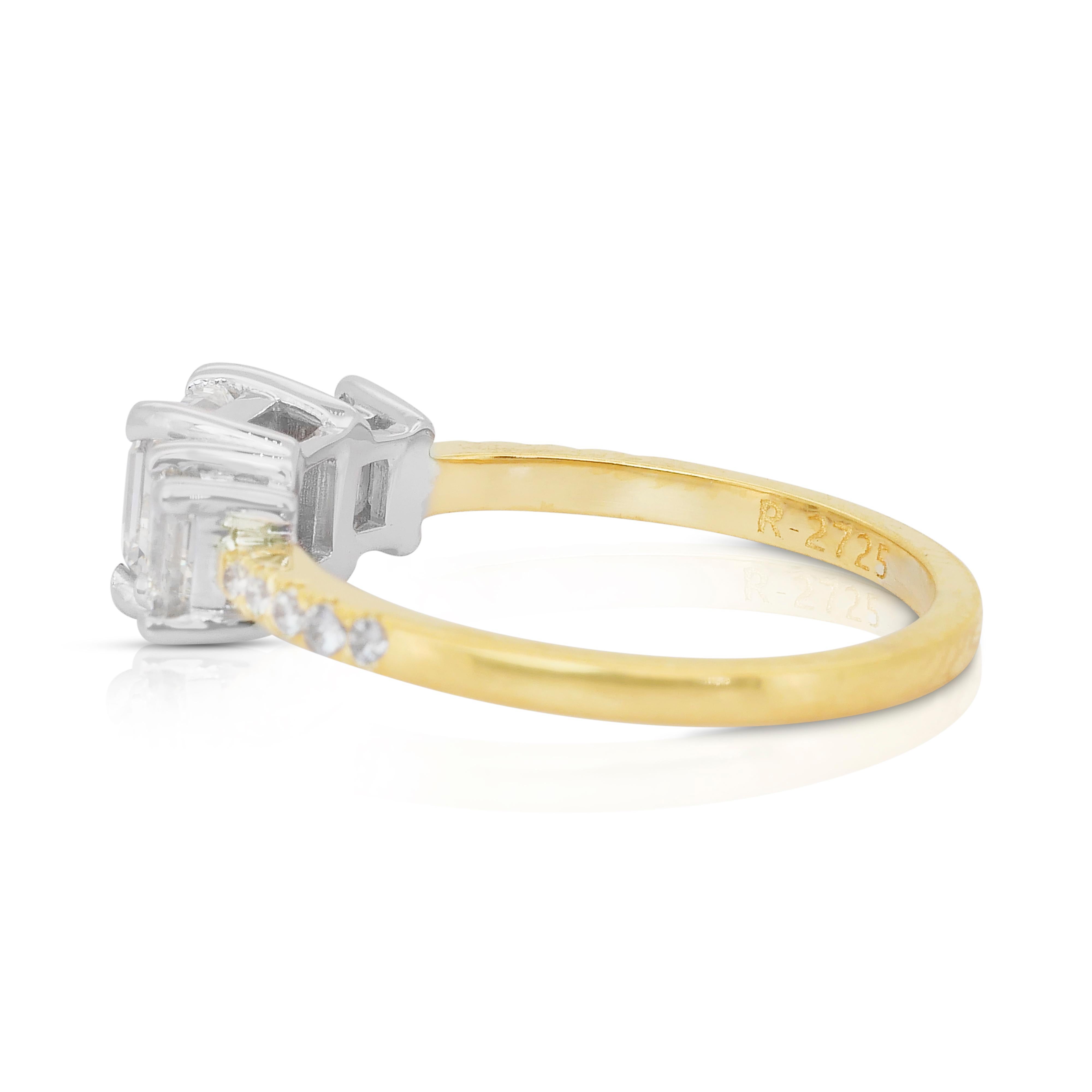 Donna Anello Luminoso con 3 pietre di diamanti da 1,54 carati in oro giallo e bianco 18k - Certificato IGI in vendita