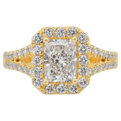 Luminous 1.55ct Diamonds Halo Ring in 18k Yellow Gold - IGI Certified