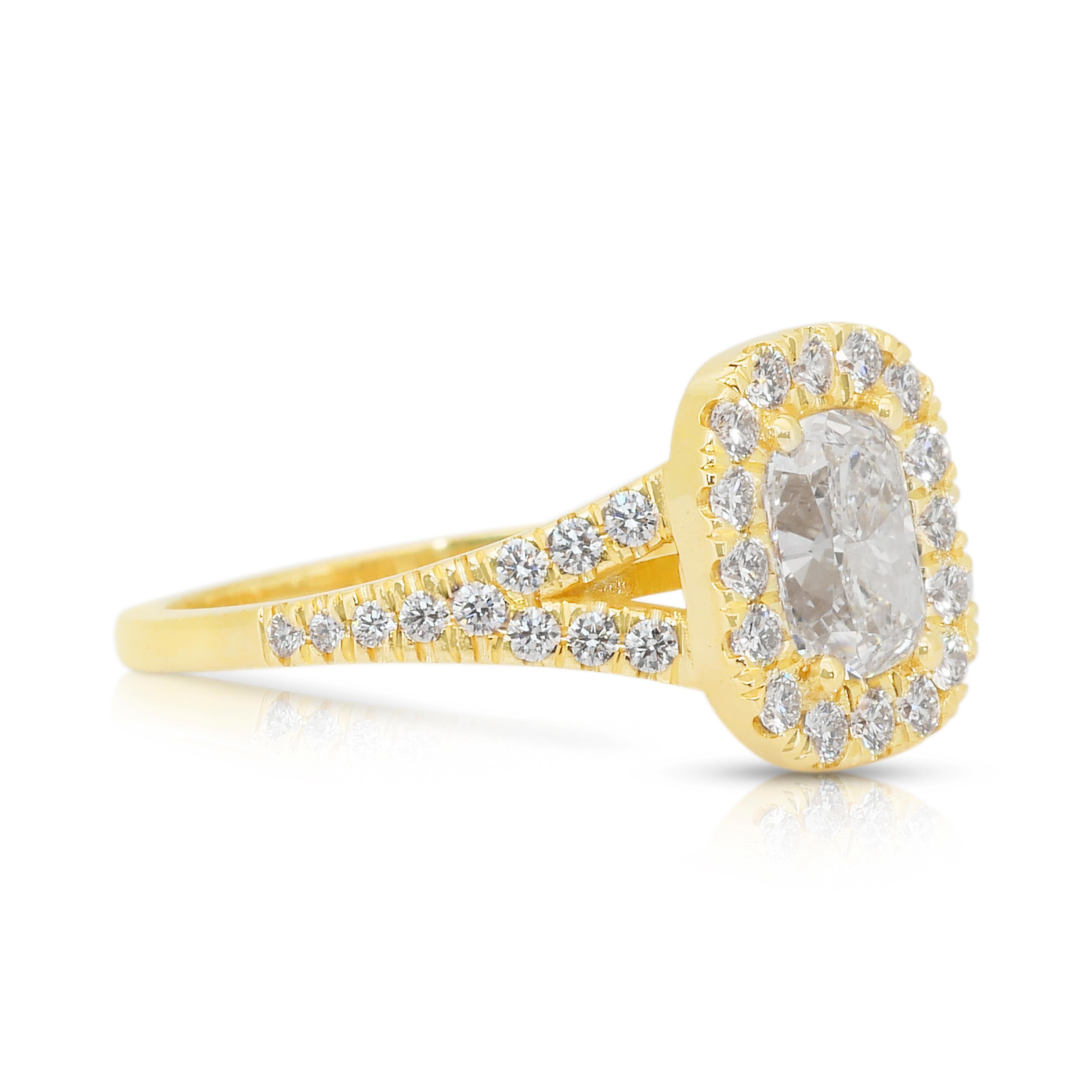 Taglio cuscino Anello aureola con diamanti Luminous da 1,57 carati in oro giallo 18 carati - Certificato IGI in vendita