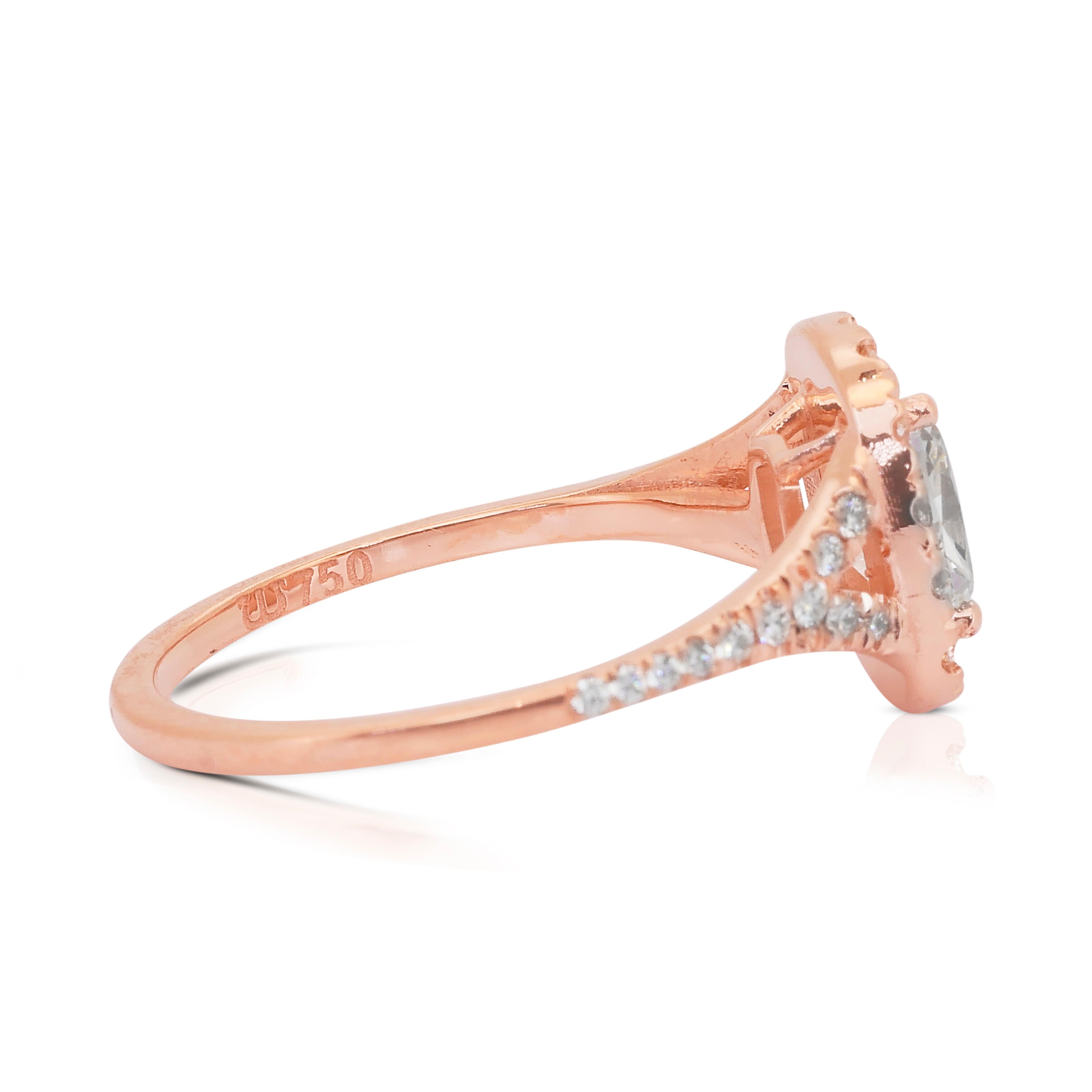 Luminous 1.64ct Diamonds Halo Ring in 18k Rose Gold - IGI Certified In New Condition For Sale In רמת גן, IL