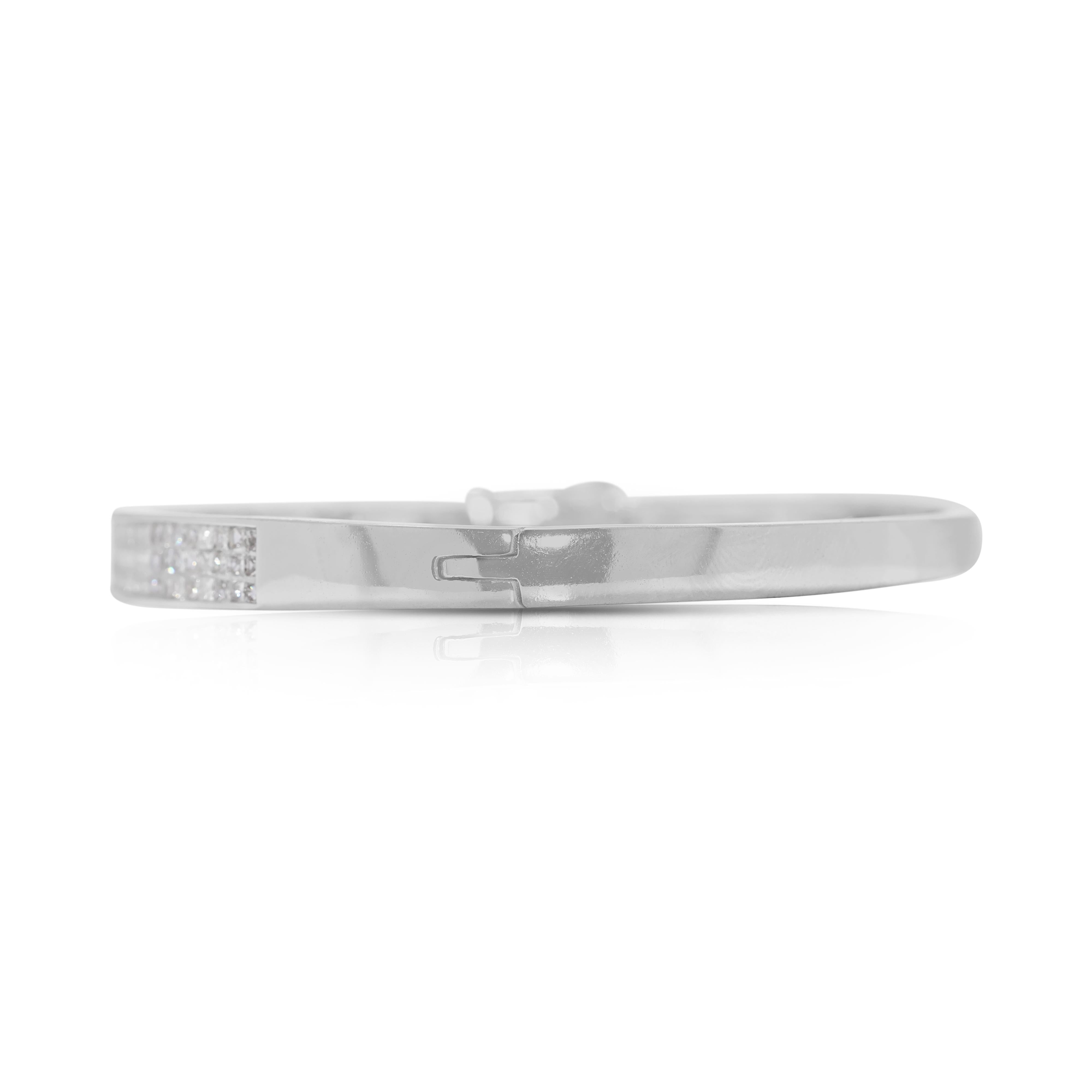 Princess Cut Luminous 1.74ct Natural Diamonds Bangle in 18K White Gold For Sale