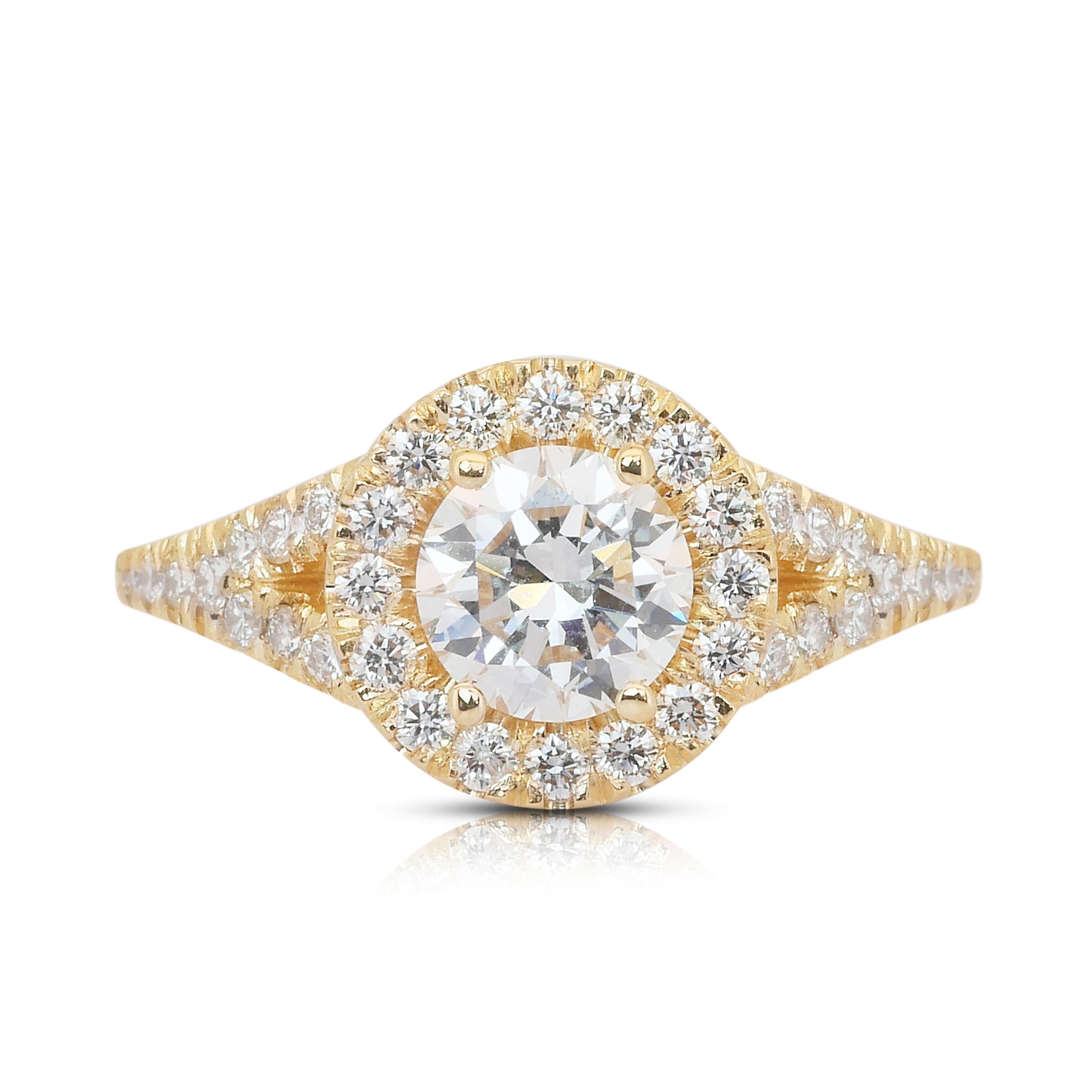 Luminous 1,80ct Diamanten Halo Ring in 18k Gelbgold - IGI zertifiziert