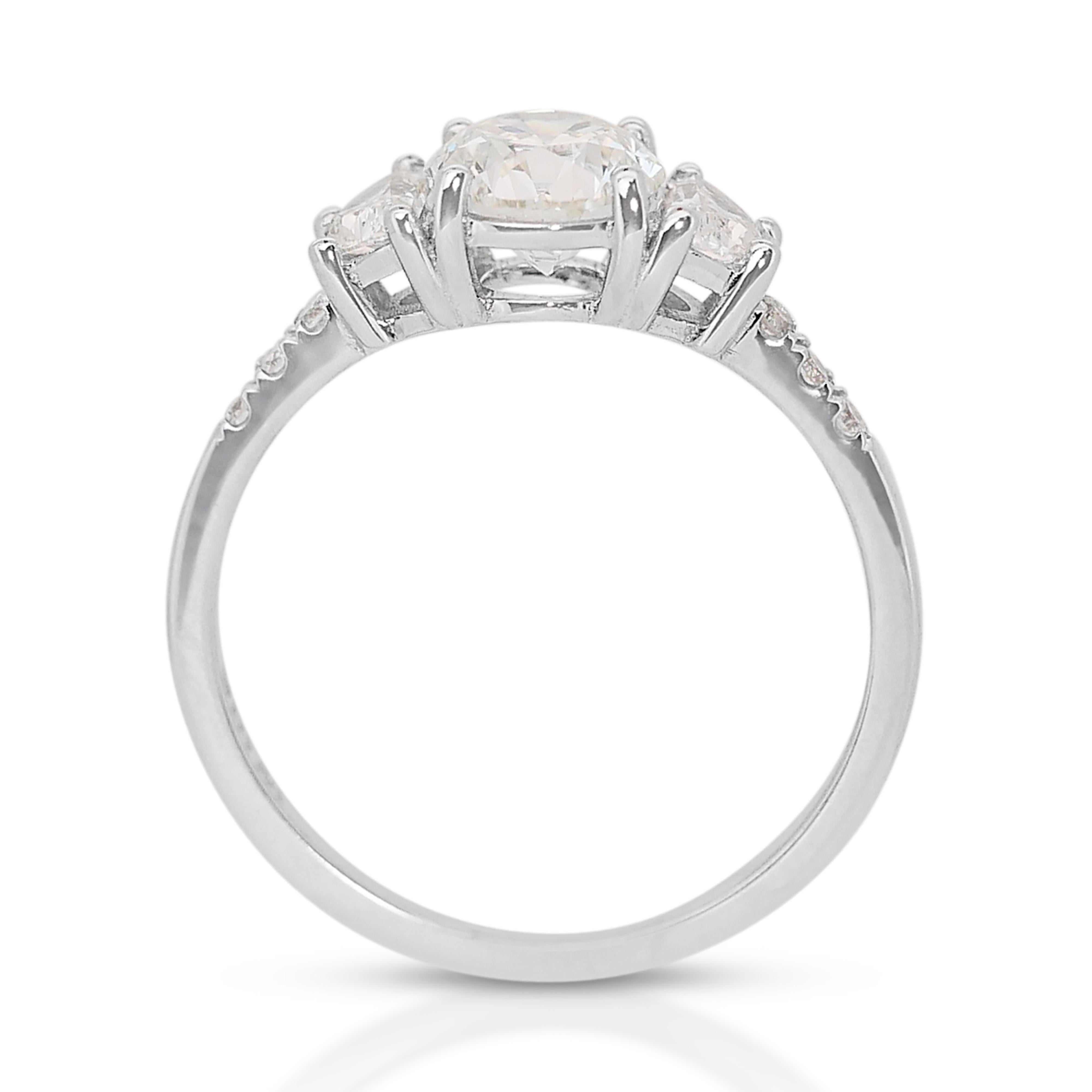 Luminous 18k White Gold Diamond Pave Ring w/2.00 ct - IGI Certified For Sale 1