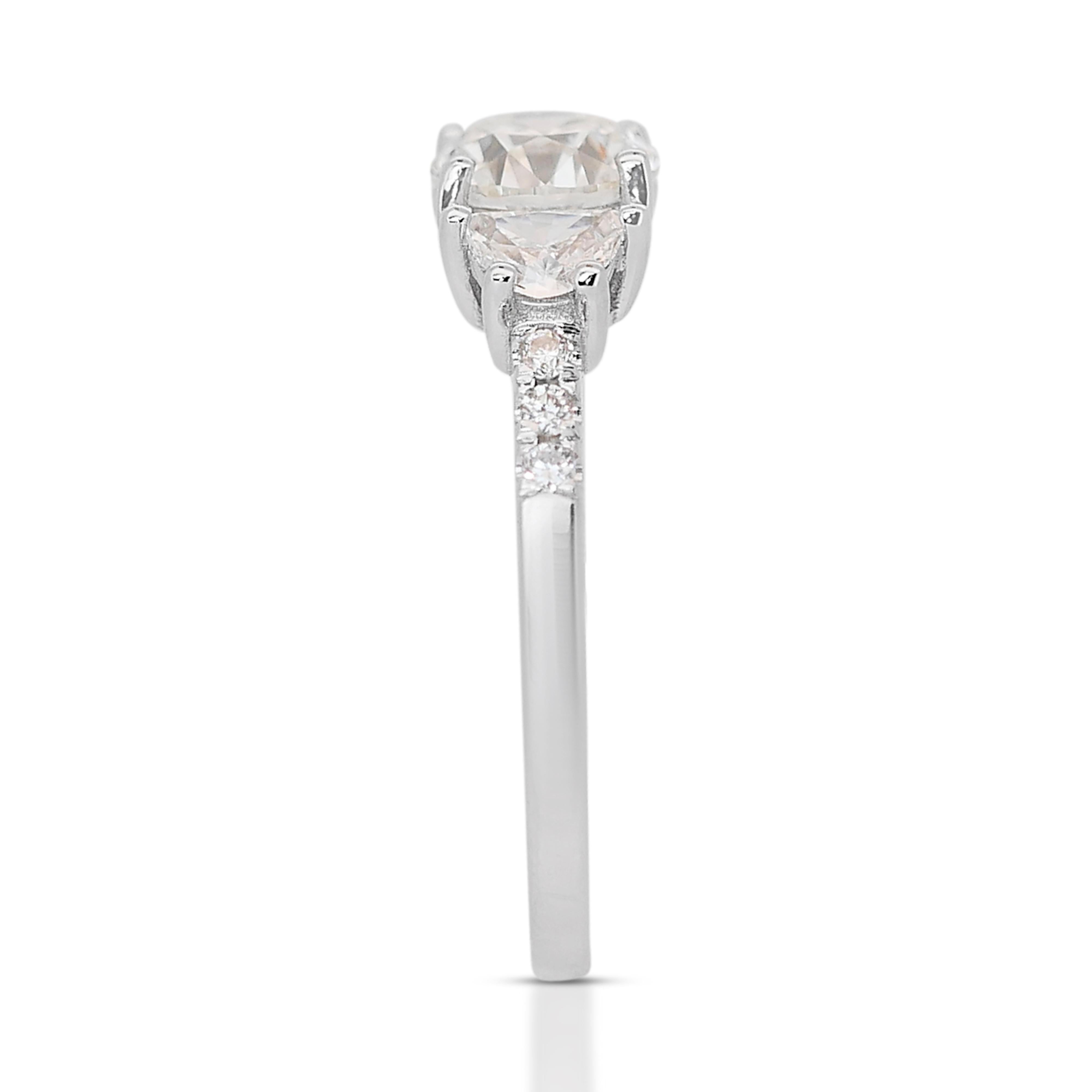 Luminous 18k White Gold Diamond Pave Ring w/2.00 ct - IGI Certified For Sale 2