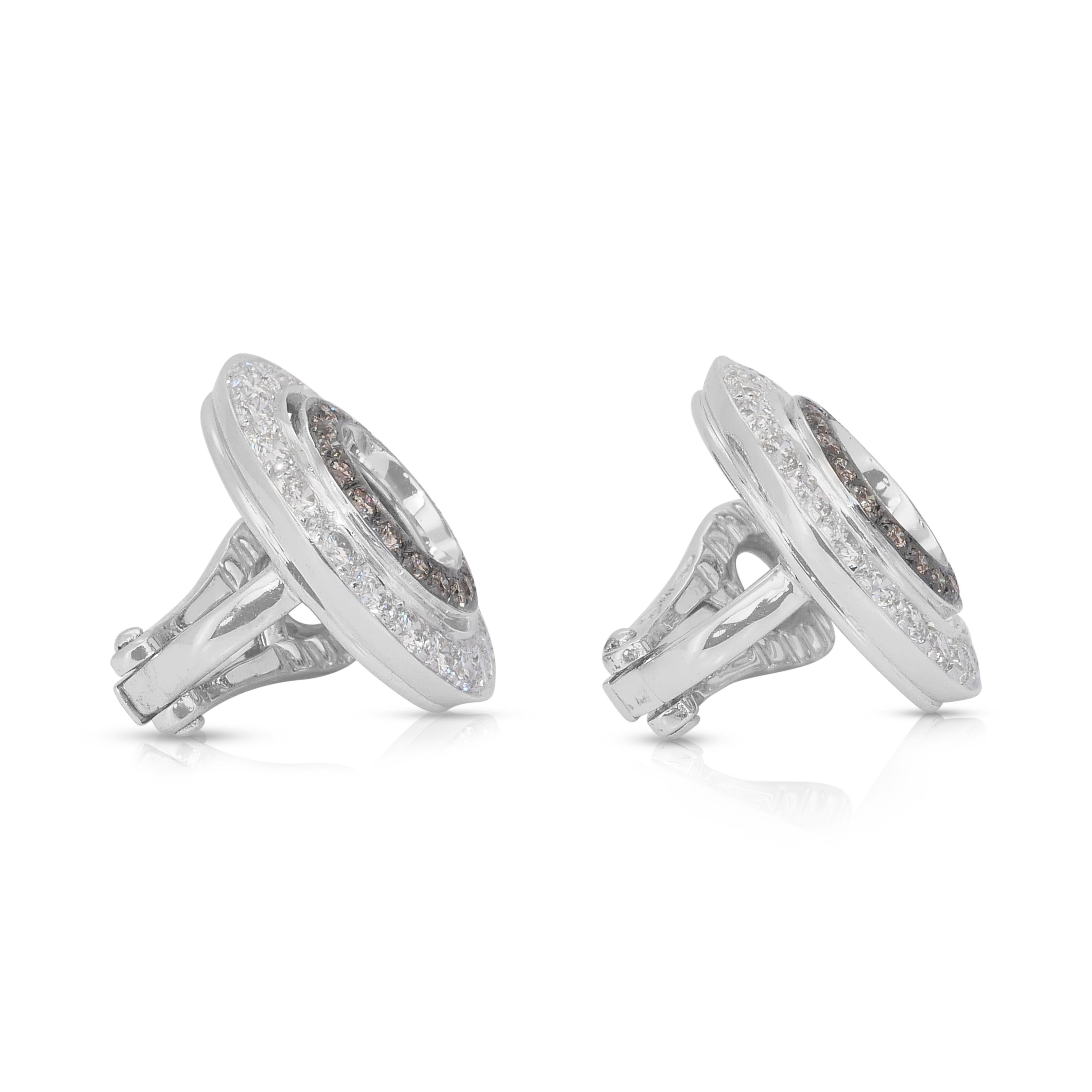 Orecchini con diamanti Luminous da 1,98ct in oro bianco 18k - certificati IGI In condizioni Nuovo in vendita a רמת גן, IL