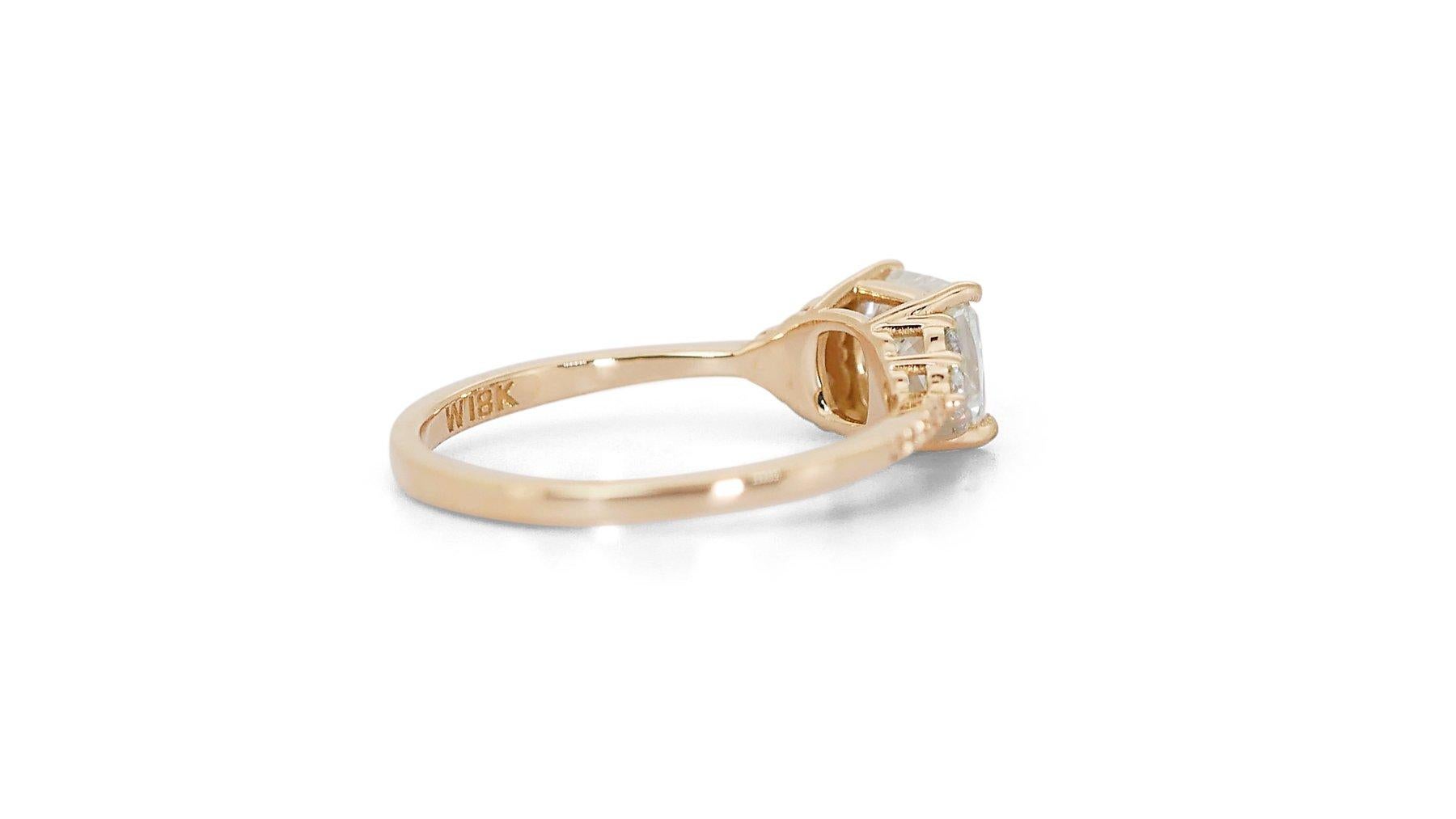 Luminous 1,98ct Diamanten Pave Ring in 18k Gelbgold - GIA zertifiziert (Kissenschliff) im Angebot