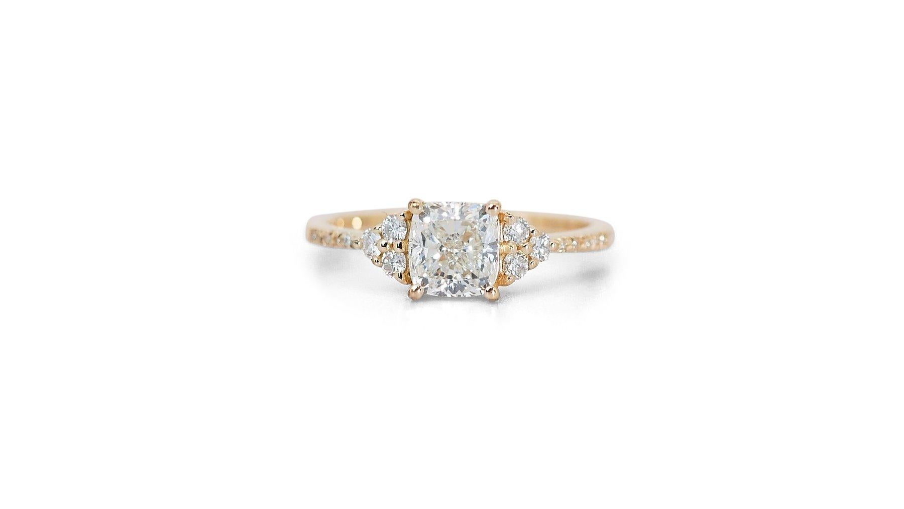 Luminous 1.98ct Diamonds Pave Ring in 18k Yellow Gold - GIA Certified For Sale 3