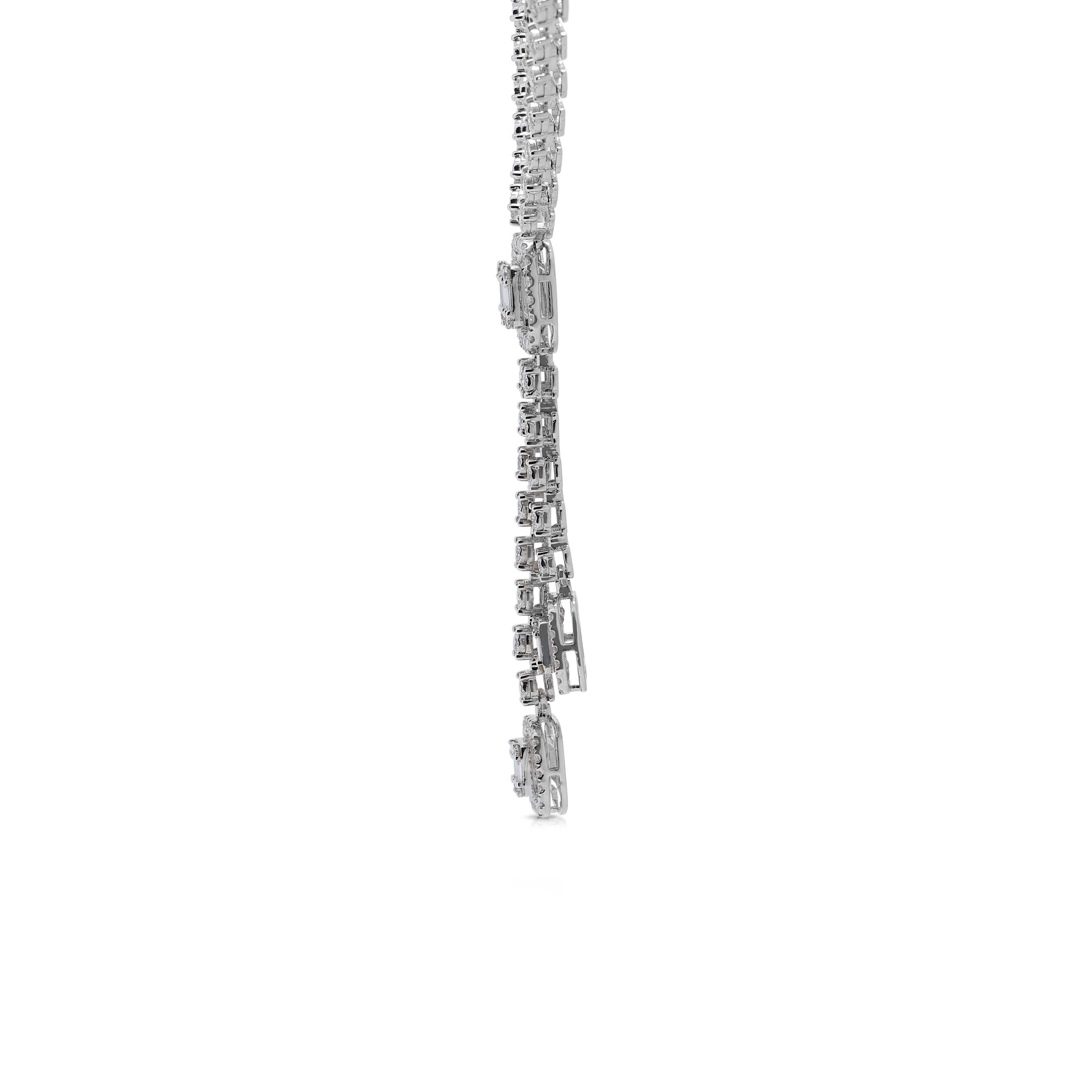 Luminous 2 Karat 11 Points Natürliche Diamant-Halskette aus 18 Karat Weißgold im Angebot 1