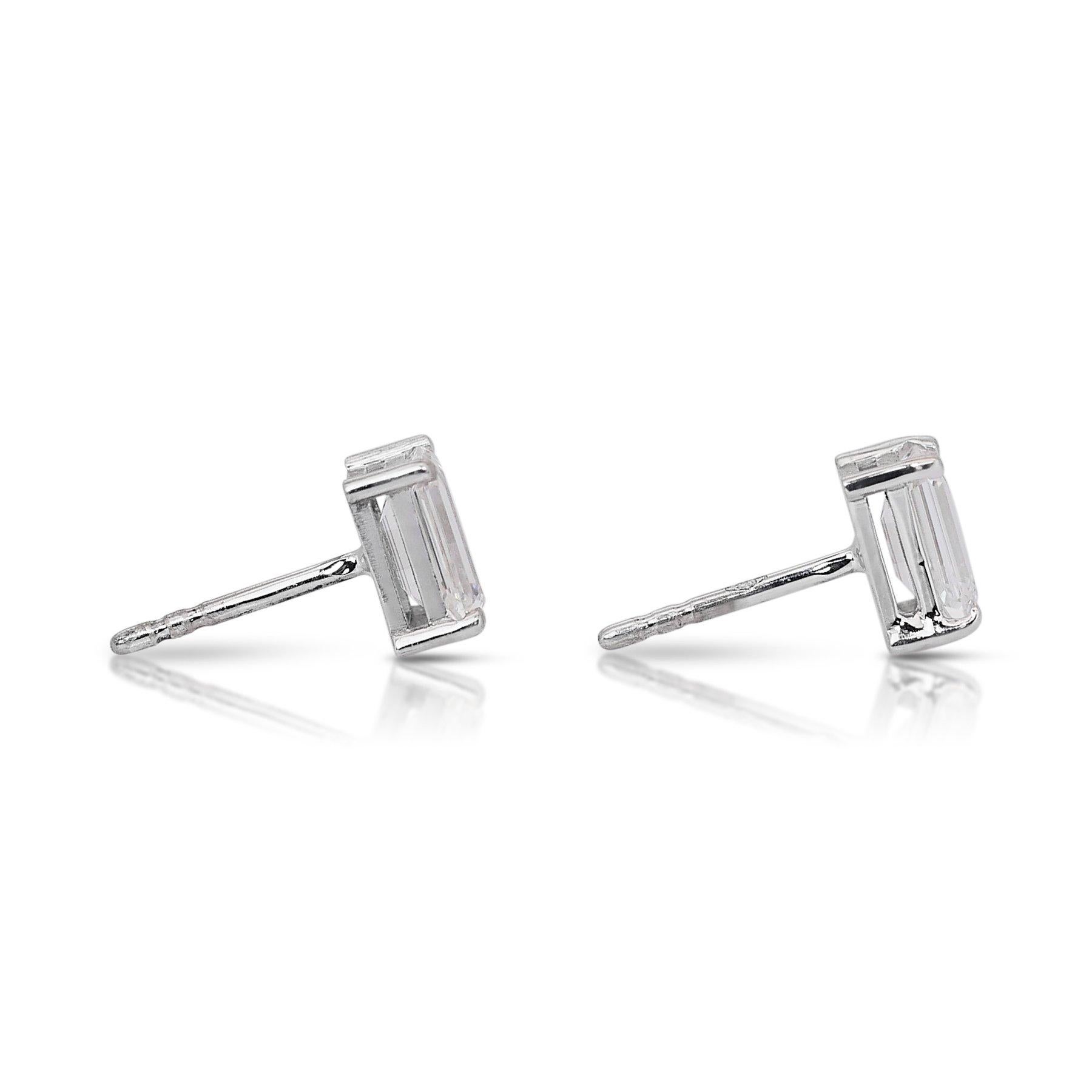 Clous d'oreilles lumineuses en or blanc 18 carats avec diamants 2,01 carats certifiés GIA en vente 3