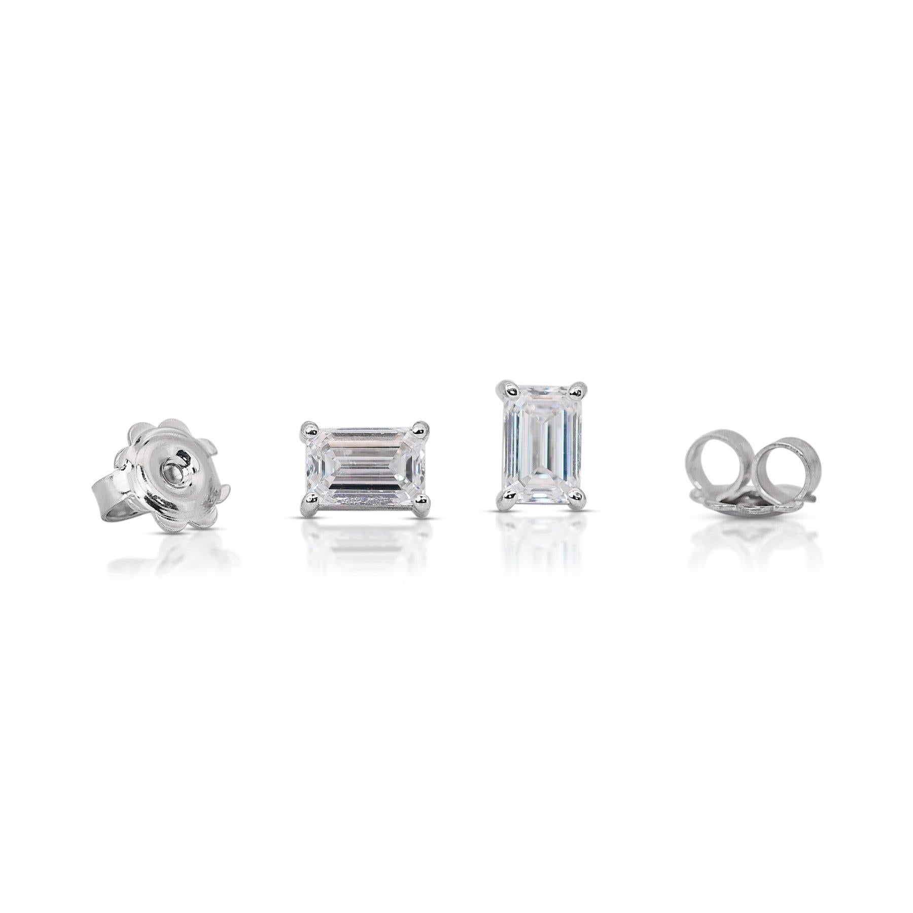 Clous d'oreilles lumineuses en or blanc 18 carats avec diamants 2,01 carats certifiés GIA en vente 4