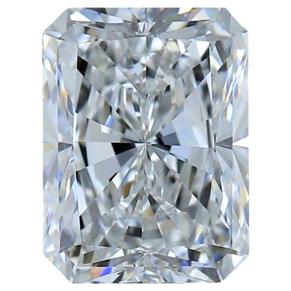 Diamant naturel lumineux de 2.01 carats de taille idéale, certifié GIA en vente