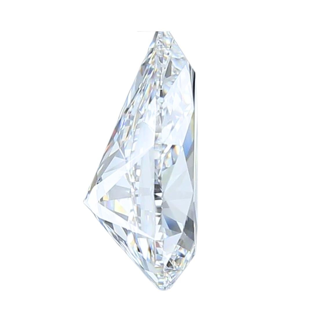 Luminous 2.01ct Ideal Cut Pear-Shaped Diamond - GIA Certified In New Condition For Sale In רמת גן, IL