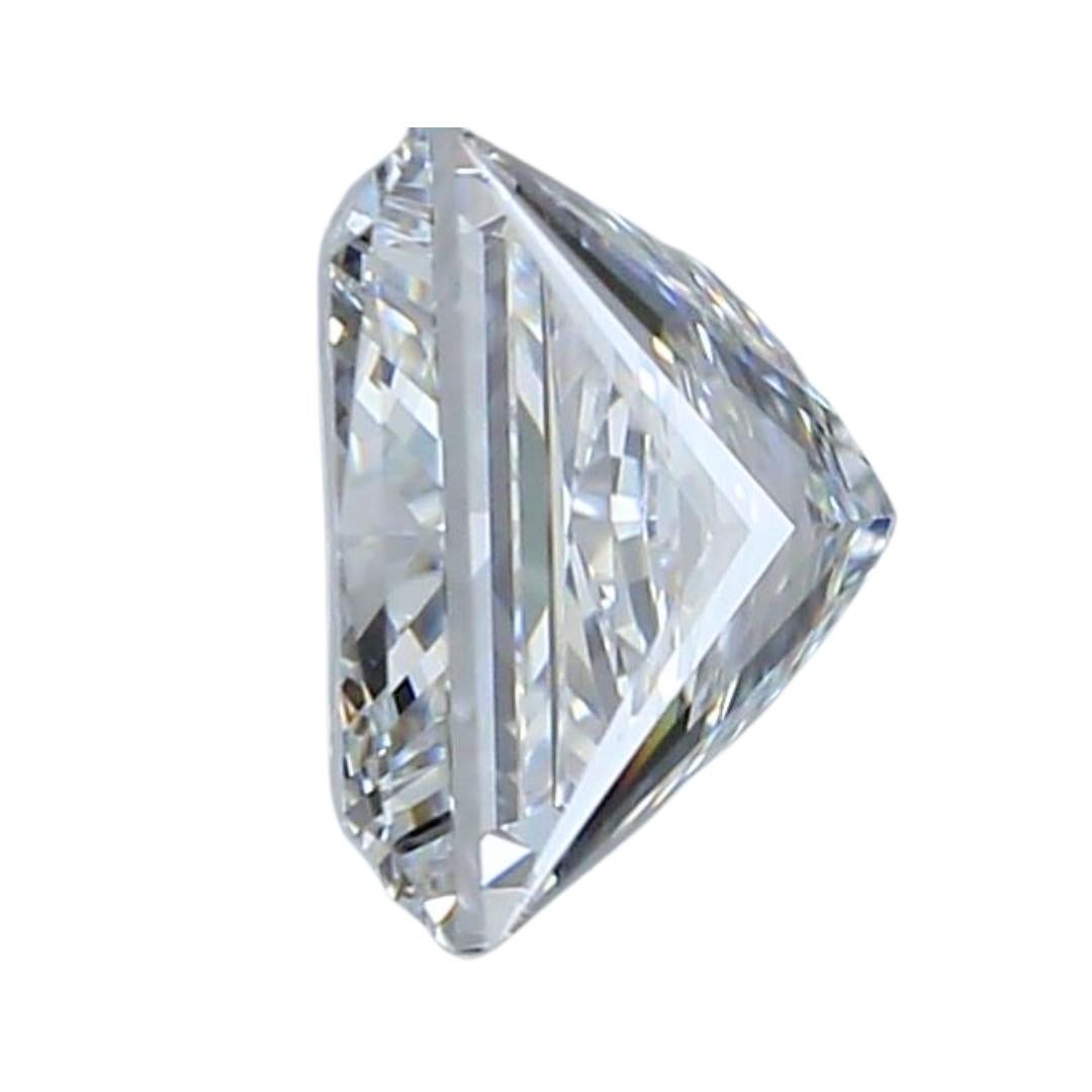 Luminous 2.20ct Ideal Cut Natural Diamond - GIA Certified In New Condition For Sale In רמת גן, IL