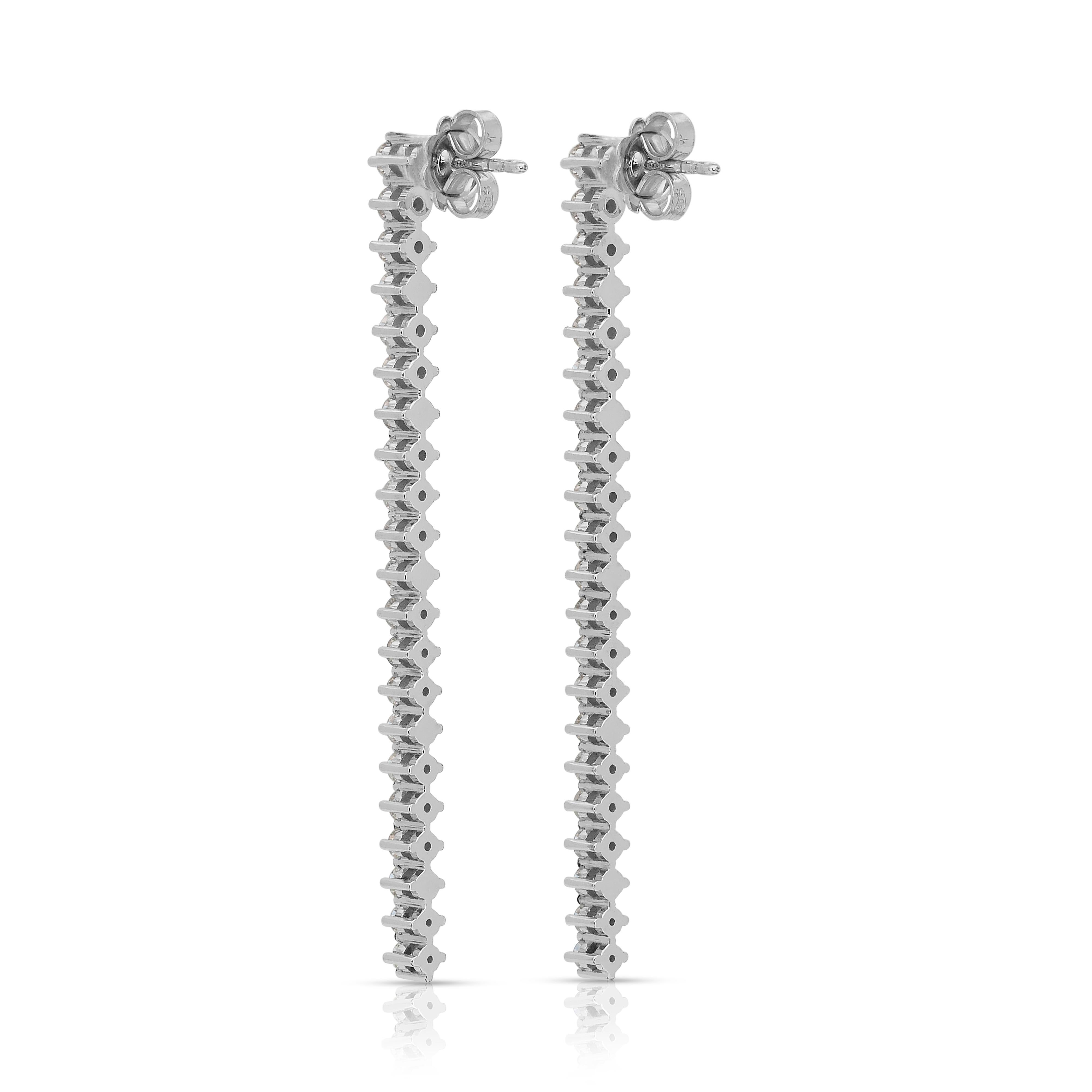Luminous 2.42ct Diamonds Drop Earrings in 18k White Gold - IGI Certified For Sale 2